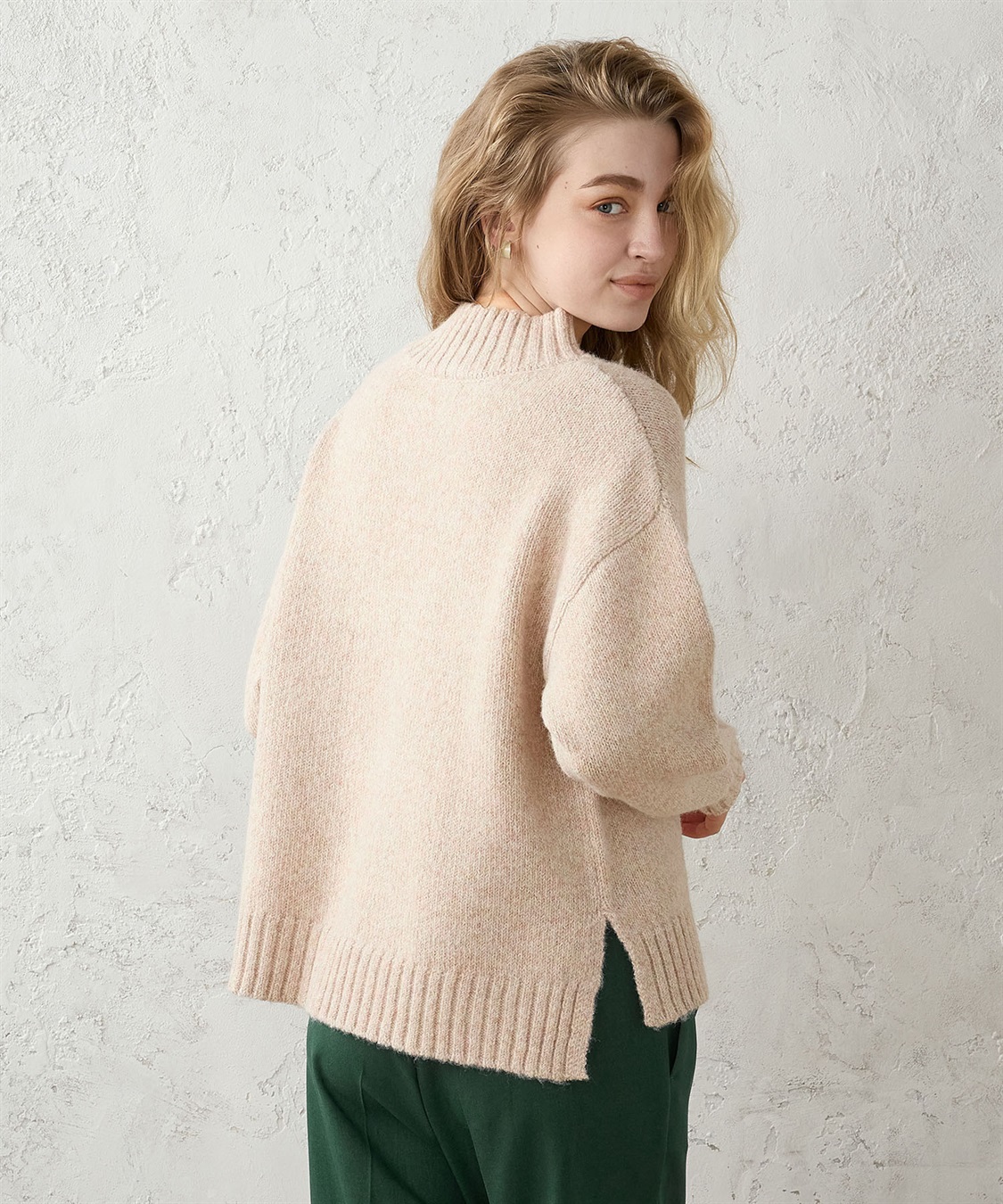 ビアズリー 25年モデル✨️ テープヤーンドルマンニット 凹凸 ボートネック 麻 m13535350681_1.jpg?1754636112