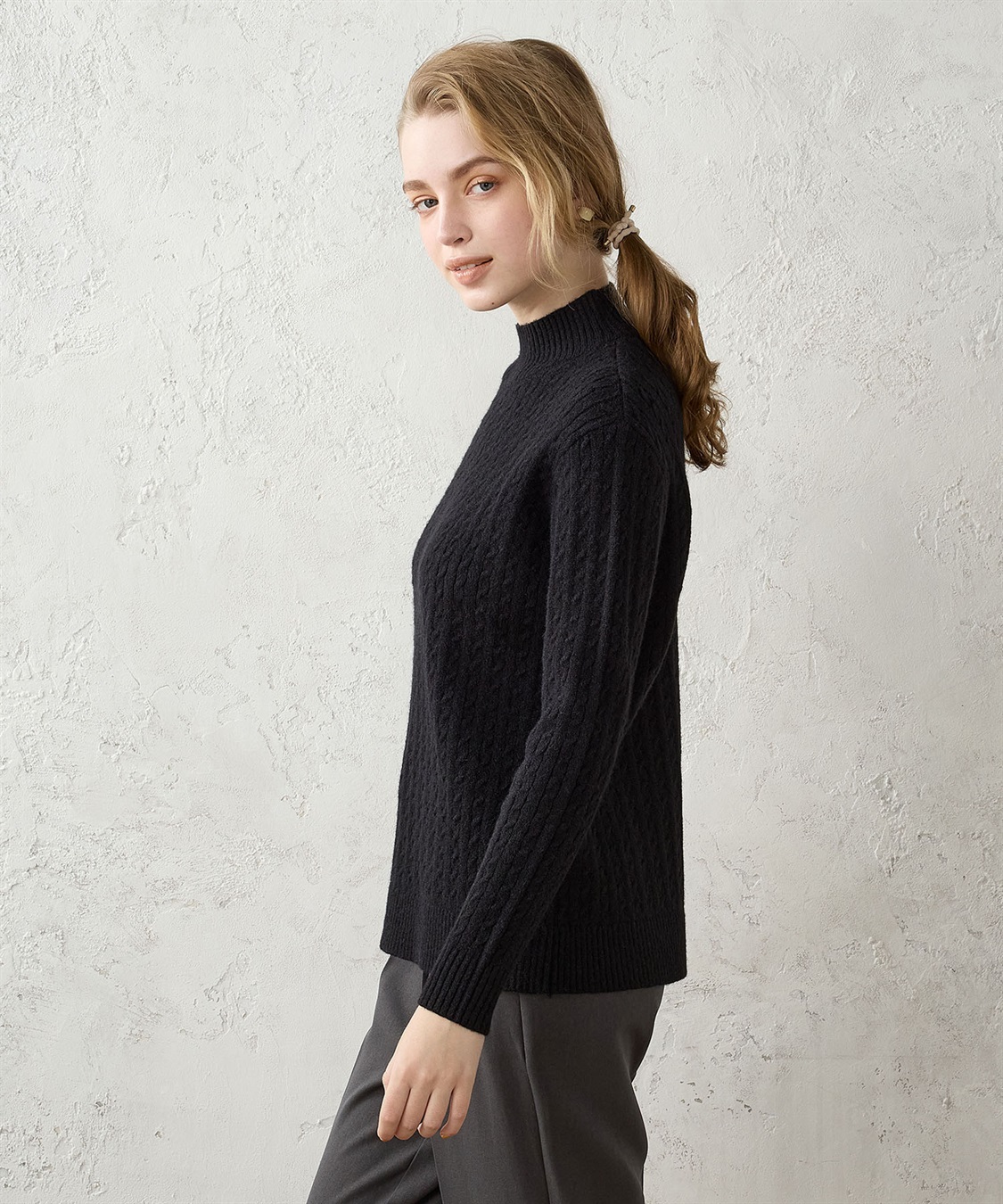 ケーブルニット ハイネックプルオーバー LE SOUK HOLIDAY ケーブルニット ハイネックプルオーバー LE SOUK HOLIDAY
