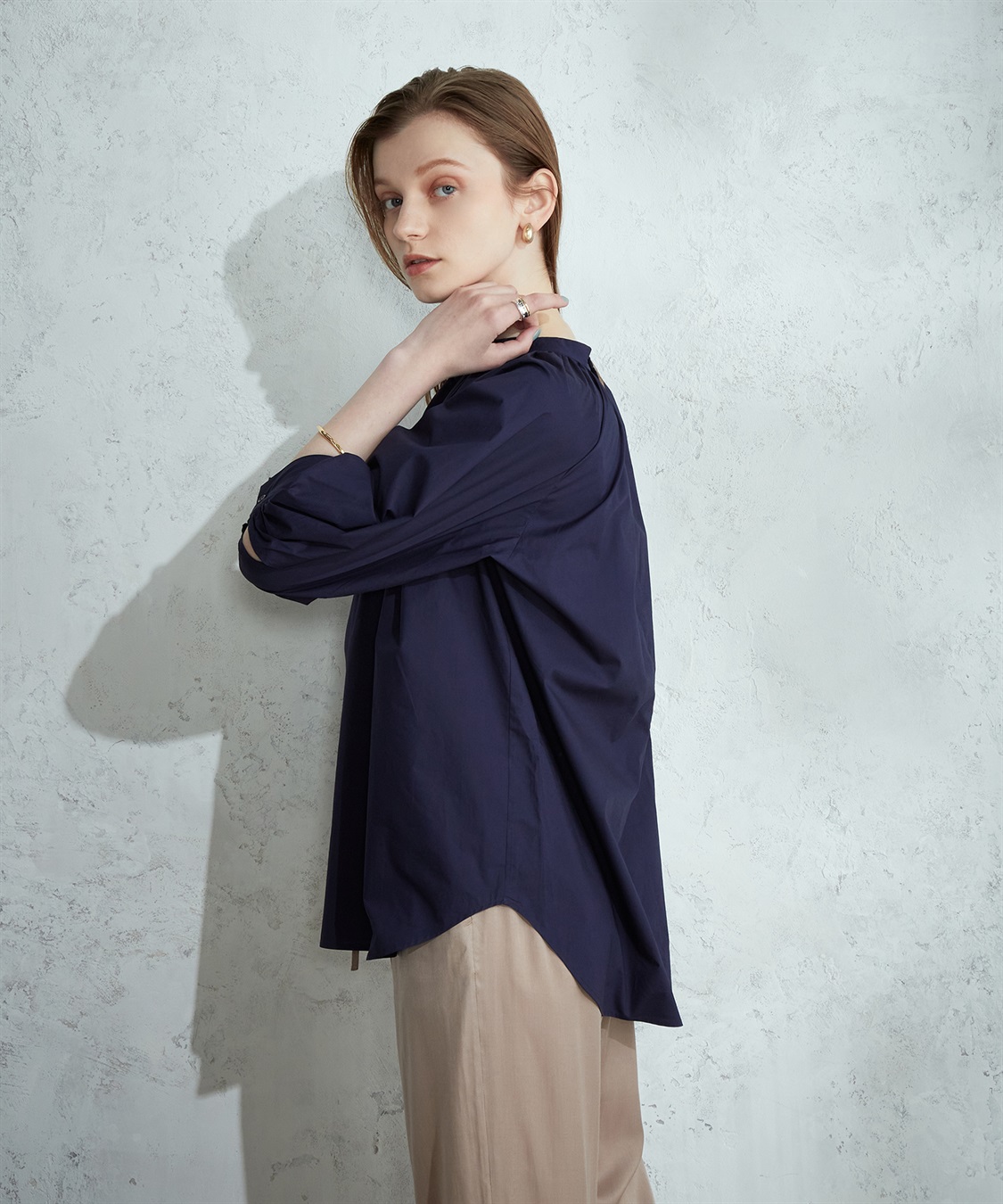 ギャザーネックブラウス LE SOUK HOLIDAY｜クロスプラス公式通販サイト