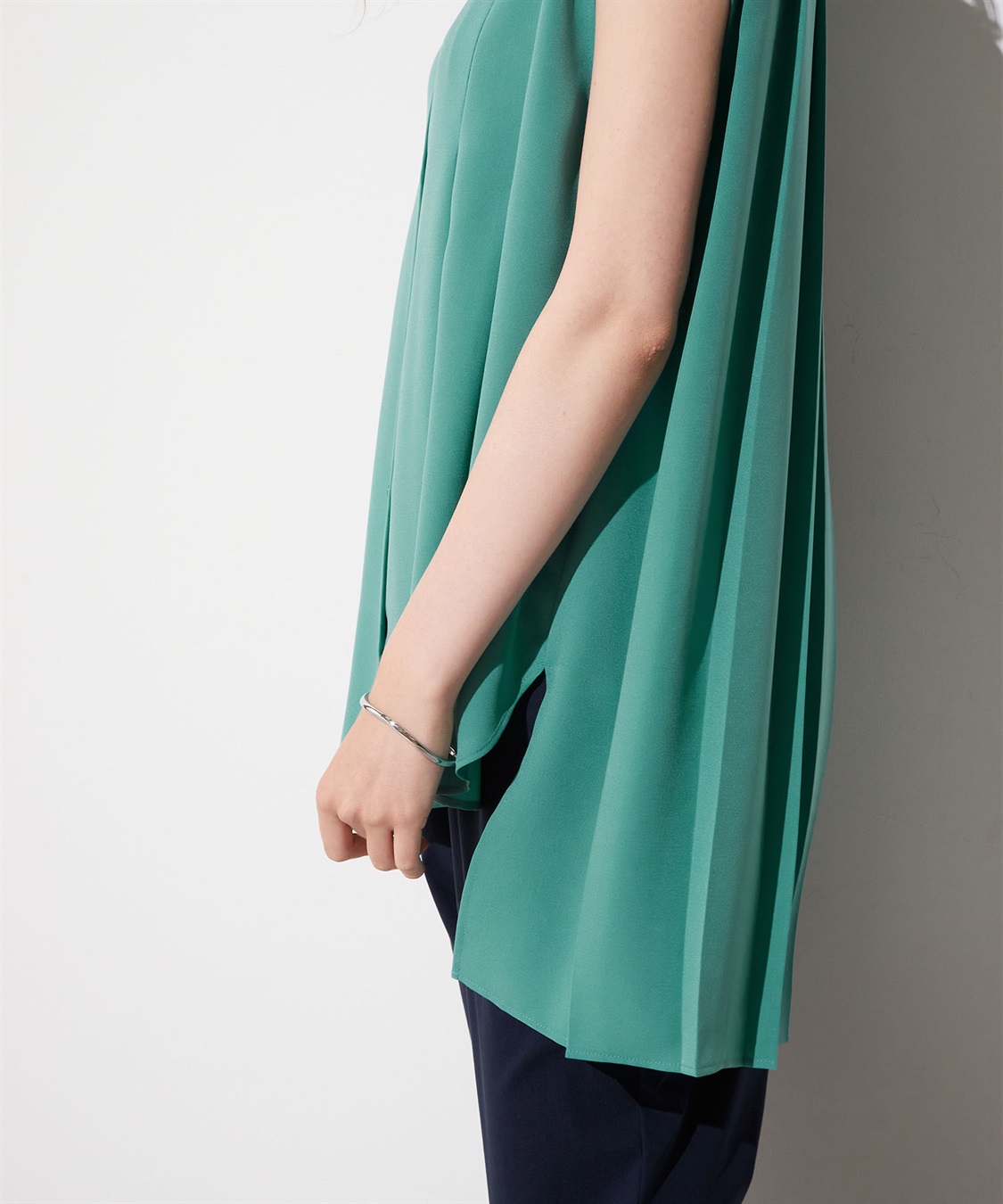 LE SOUK HOLIDAY バックタックノースリーブブラウス_sub_4