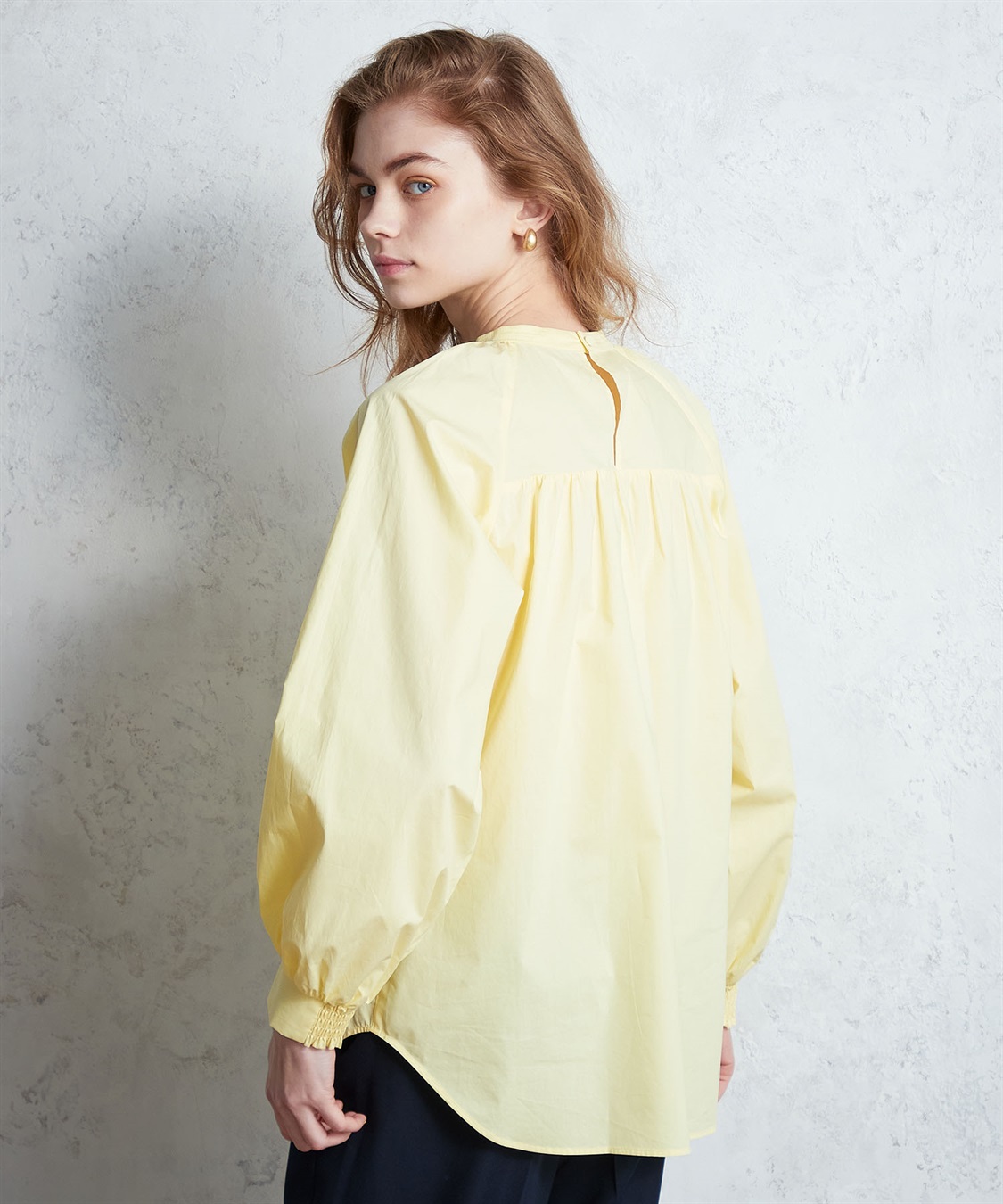 ギャザーネックブラウス LE SOUK HOLIDAY｜クロスプラス公式通販サイト