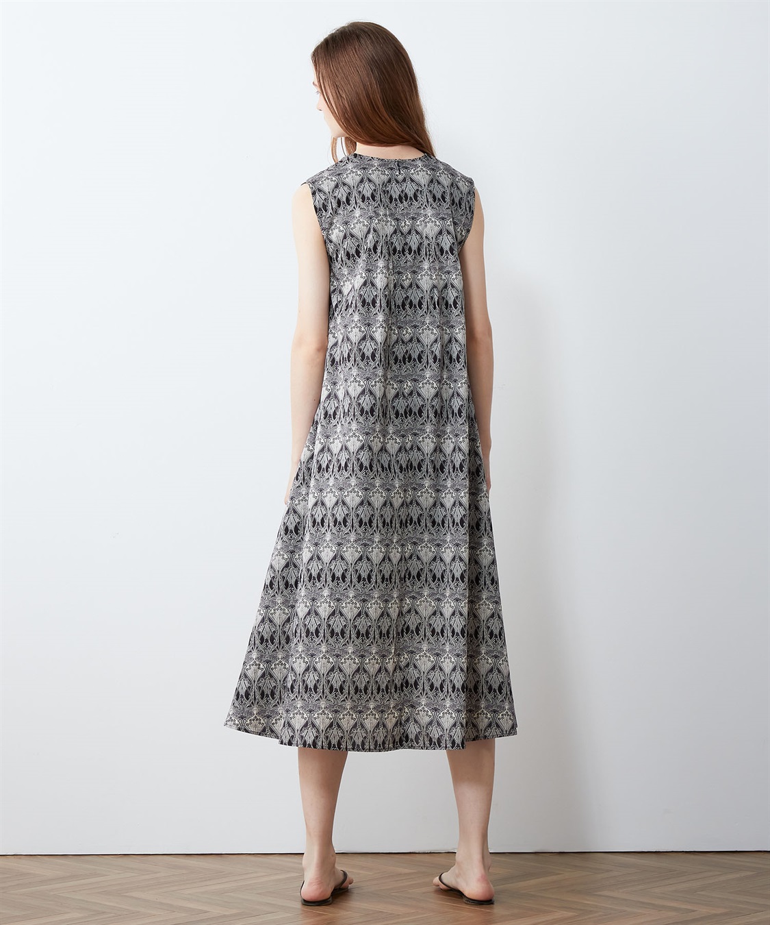 【Hobbs London】Freda 幾何学模様 ミディ ワンピース Vネック Hobbs London】Freda 幾何学模様 ミディ ワンピース Vネック