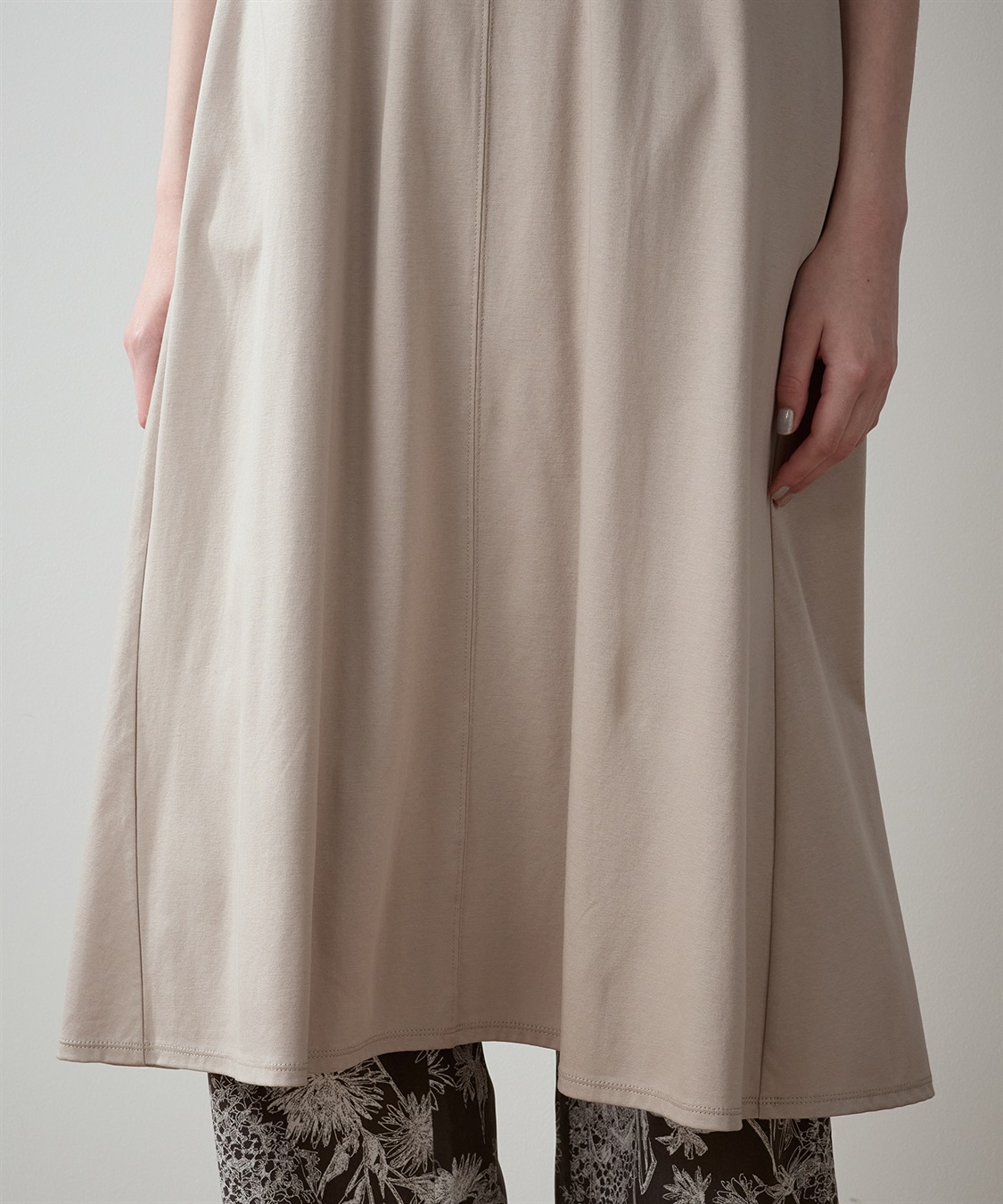 LE SOUK HOLIDAY 【接触冷感】袖テープモックネックワンピース_sub_6