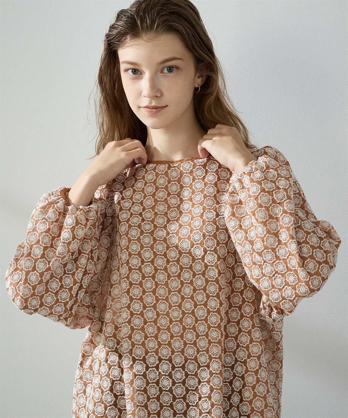 CHLOÉ オウル フクロウ レース 刺繍 パフスリーブ ブラウス ブラック 刺繍レースプルオーバー LE SOUK HOLIDAY｜クロスプラス公式通販