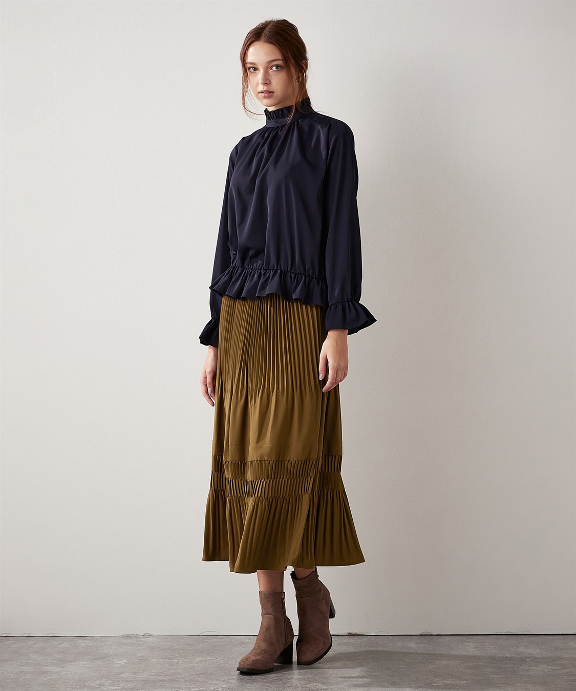 ネックフリルブラウス LE SOUK HOLIDAY｜クロスプラス公式通販サイト