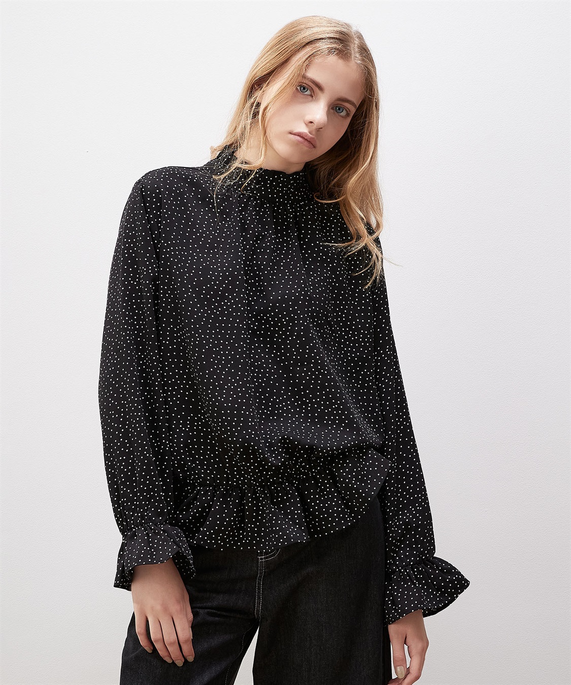 ネックフリルブラウス LE SOUK HOLIDAY｜クロスプラス公式通販サイト