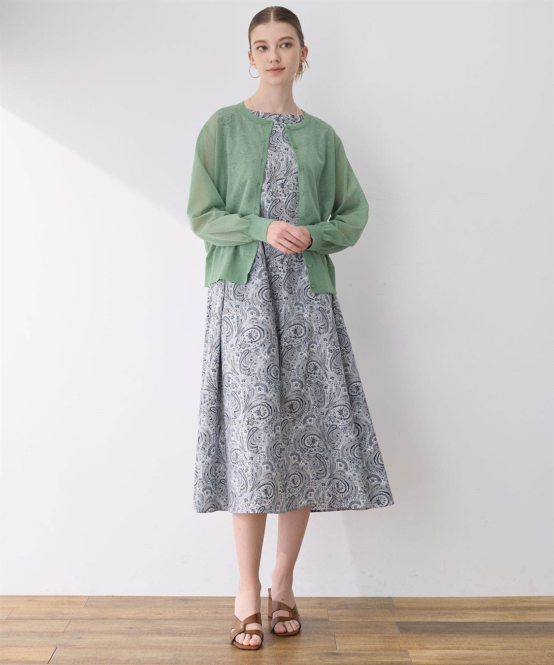 まるこ　LE SOUK ホリデーワンピース LIBERTY リバティープリントバンドカラーワンピース LE SOUK HOLIDAY