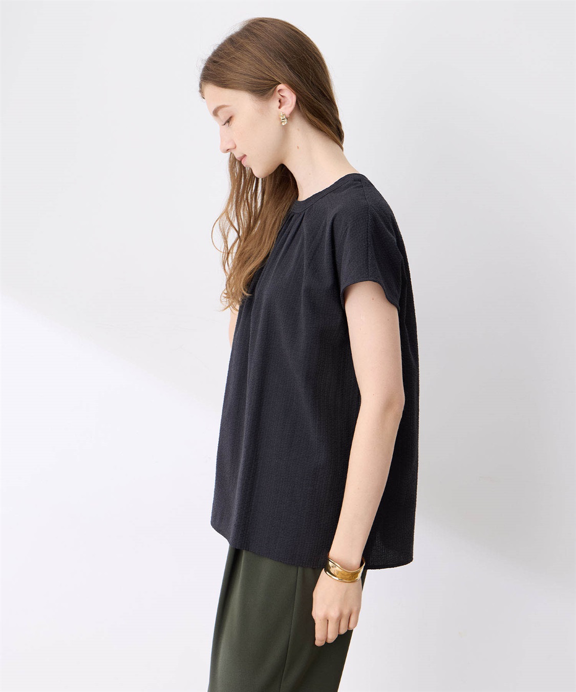 ギャザーネックサッカーブラウス LE SOUK HOLIDAY｜クロスプラス公式