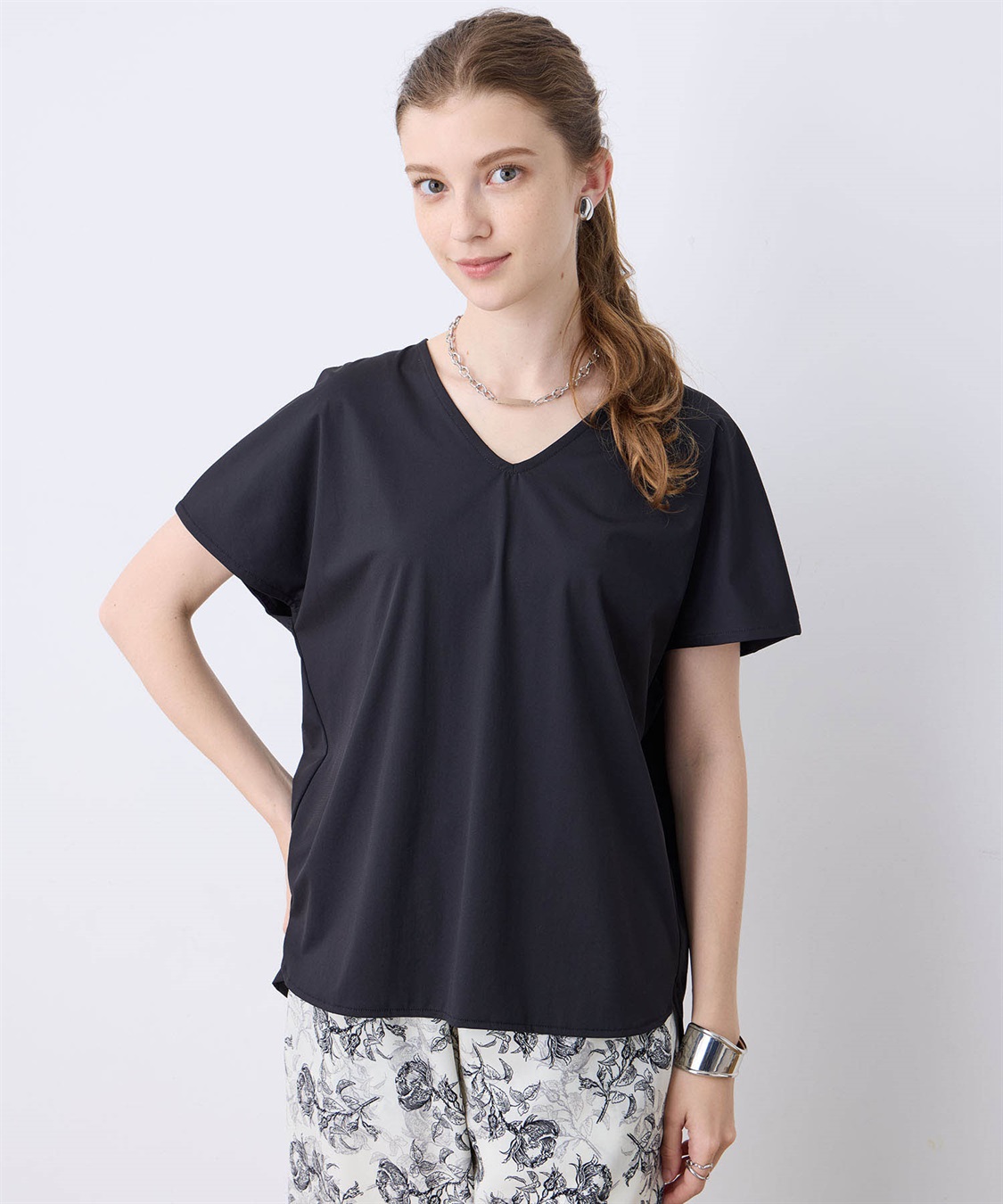 LE SOUK HOLIDAY 【接触冷感】Vネックトリコットプルオーバー_sub_4