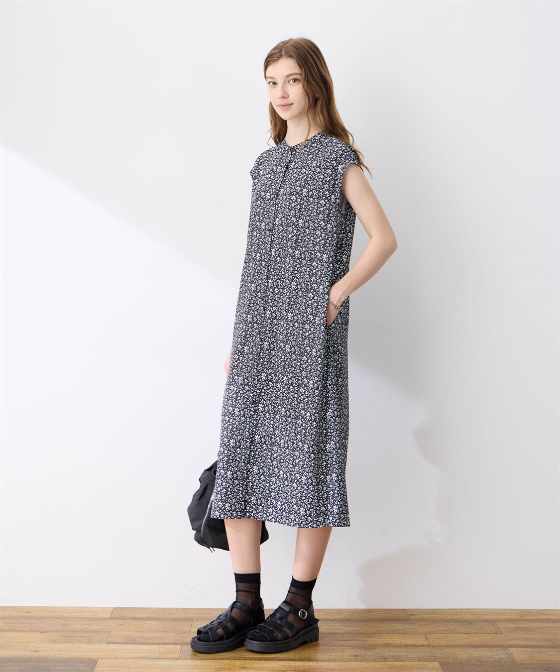 小花柄スリットワンピース LE SOUK HOLIDAY｜クロスプラス公式通販サイト