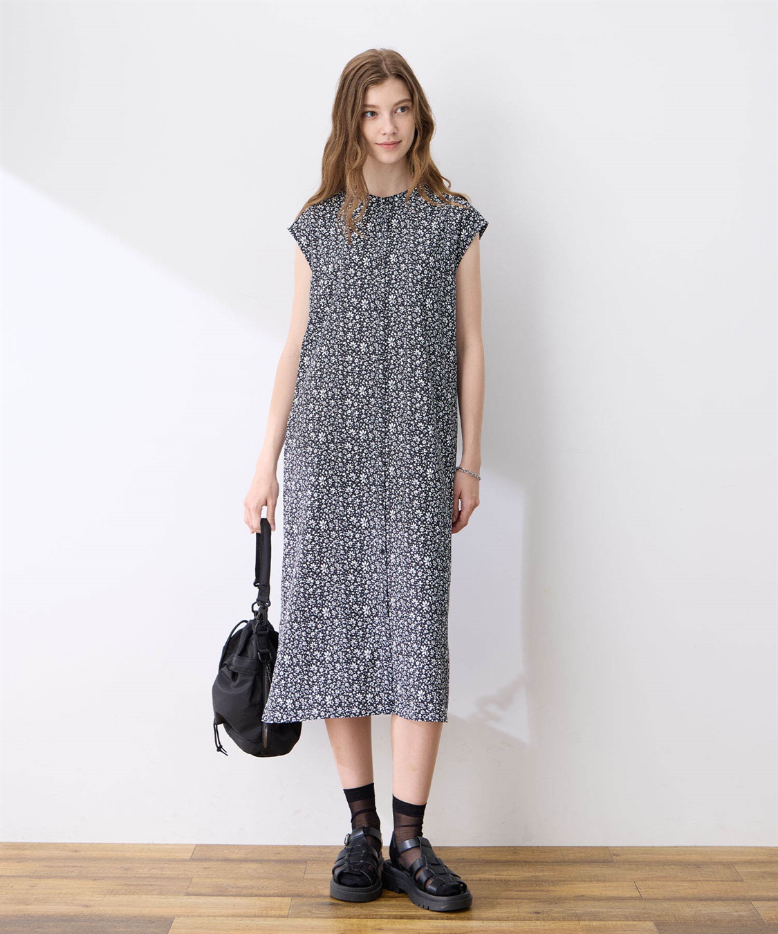 小花柄スリットワンピース LE SOUK HOLIDAY｜クロスプラス公式通販サイト