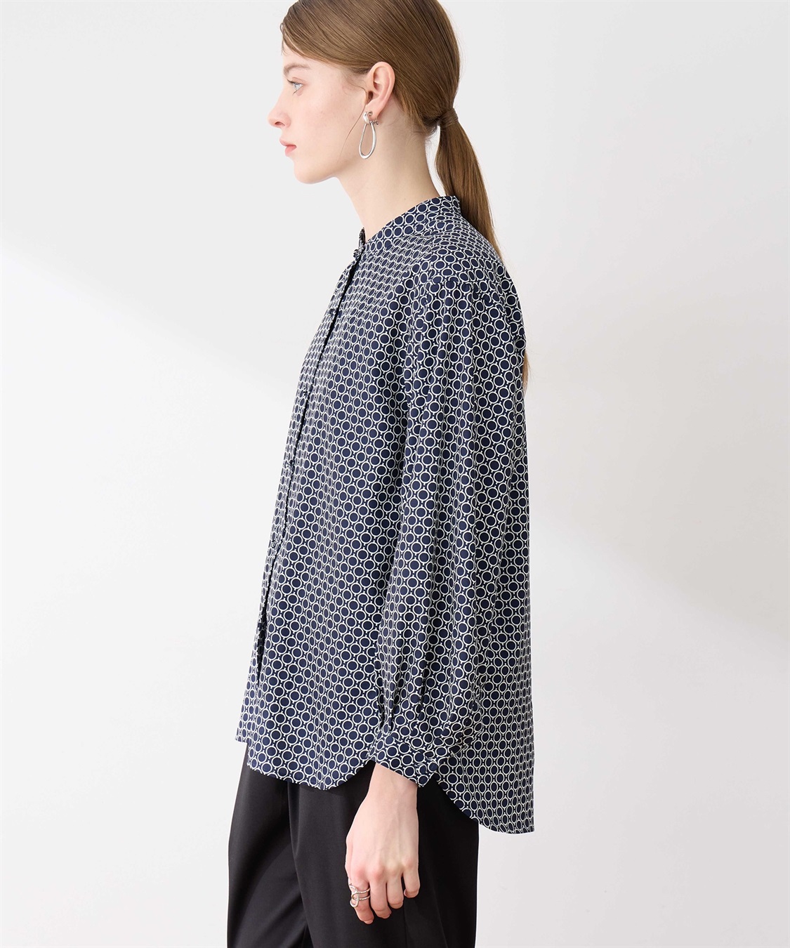 LE SOUK HOLIDAY 幾何学プリントバンドカラーブラウス_sub_4