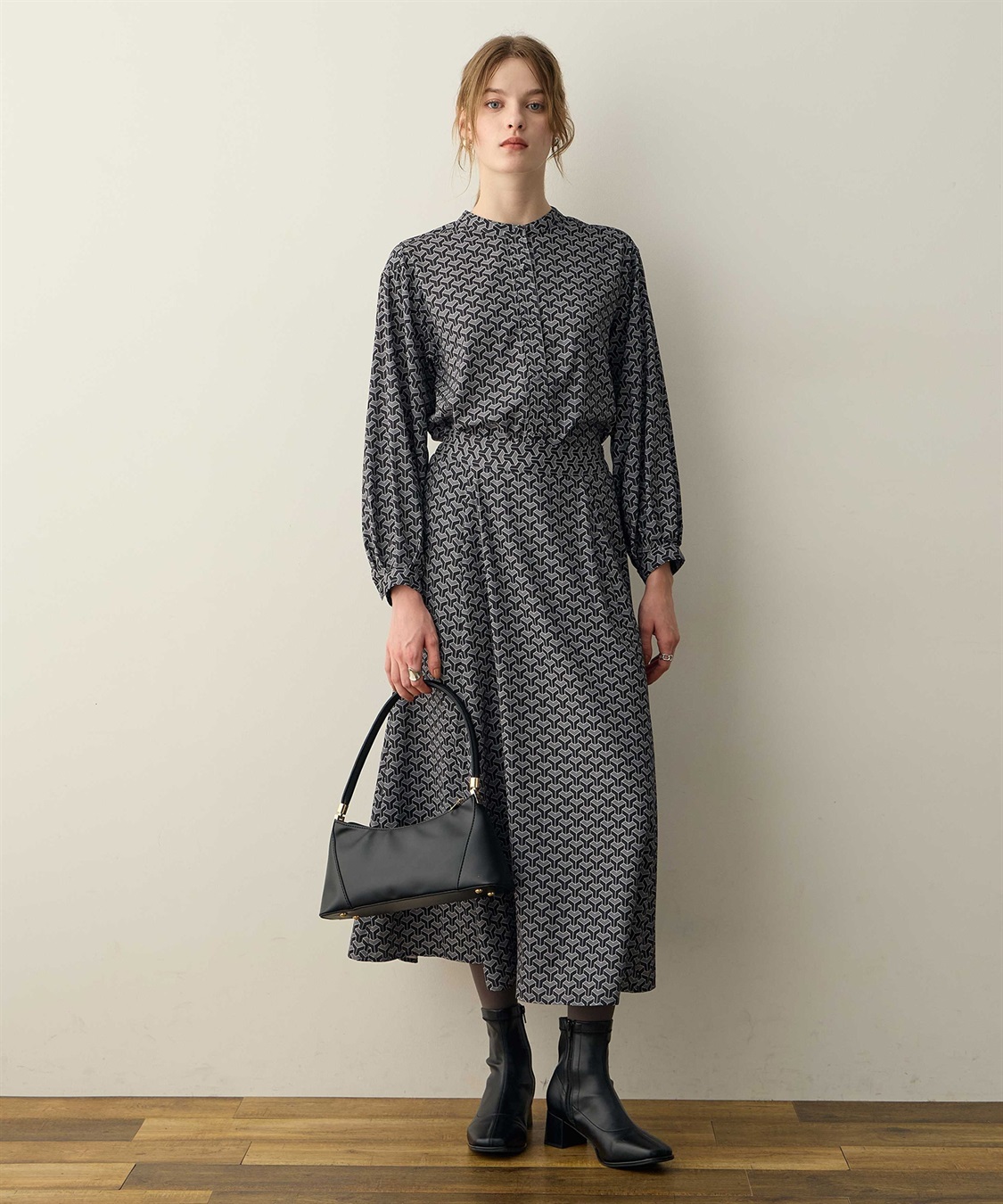 LE SOUK HOLIDAY 幾何学プリントバンドカラーブラウス_sub_12