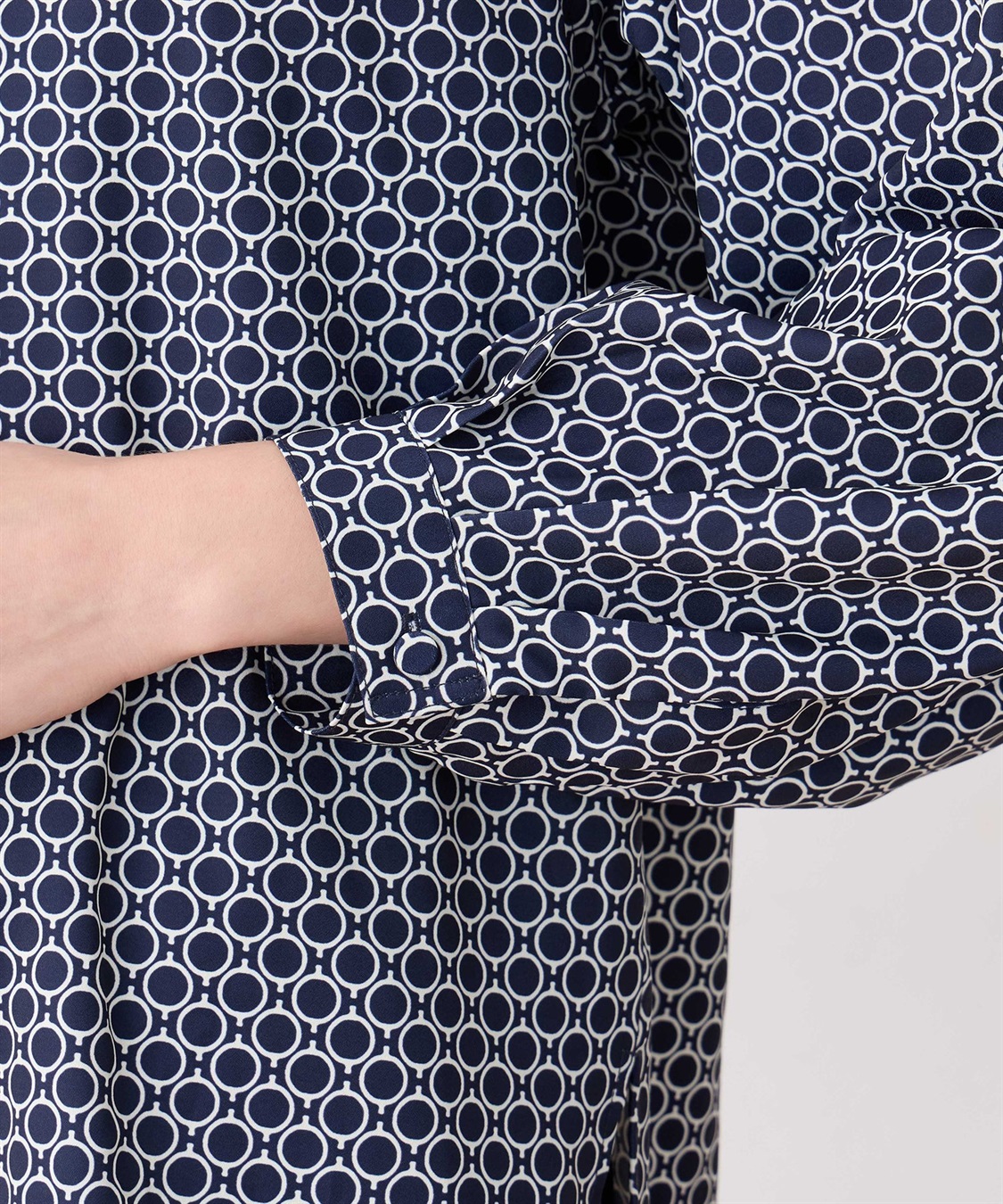 LE SOUK HOLIDAY 幾何学プリントバンドカラーブラウス_sub_20