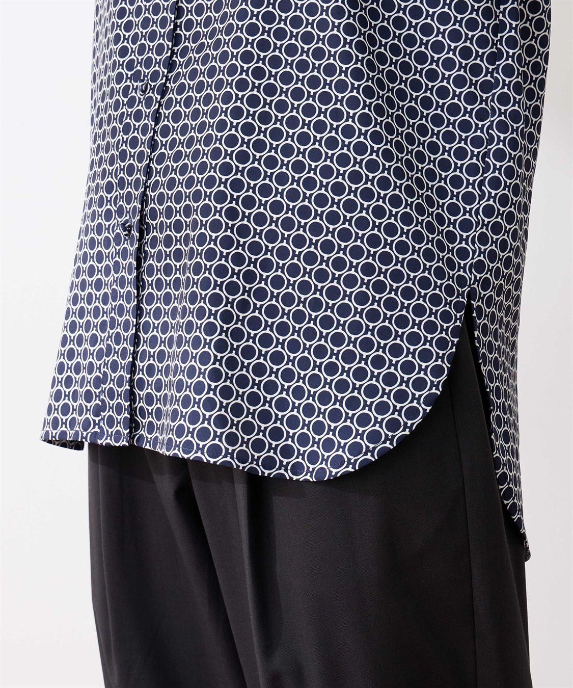 LE SOUK HOLIDAY 幾何学プリントバンドカラーブラウス_sub_21