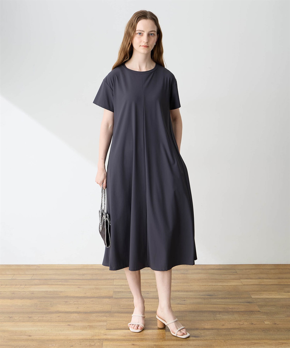 LE SOUK HOLIDAY トリコットクルーネックカットワンピース【接触冷感・UVカット】_sub_3
