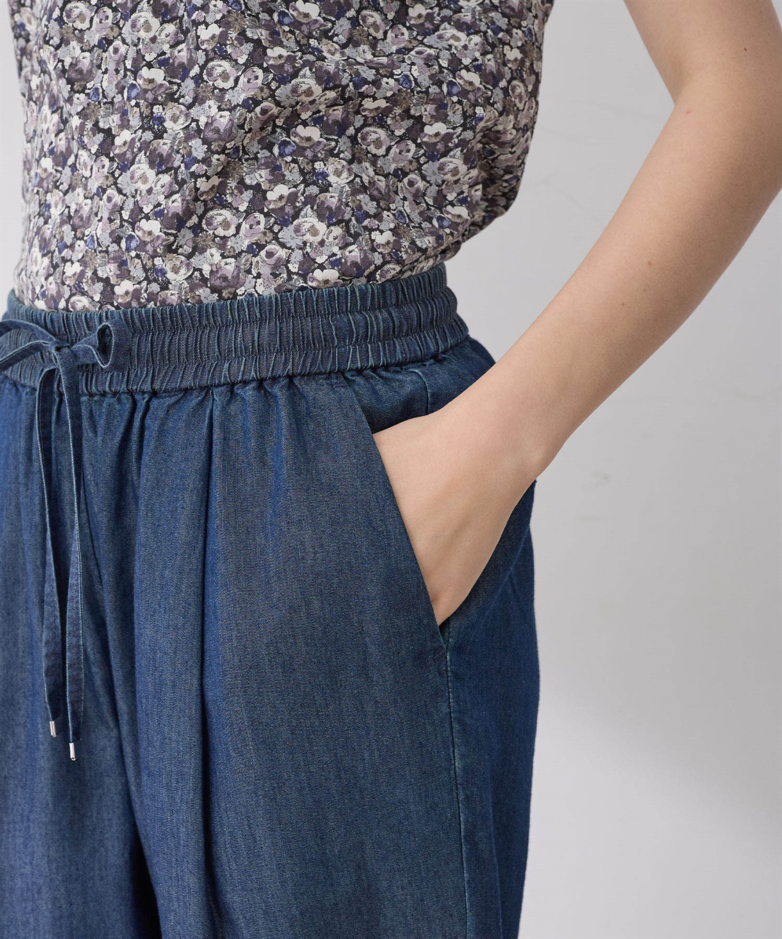 LE SOUK HOLIDAY デニムタックテーパードパンツ_sub_17