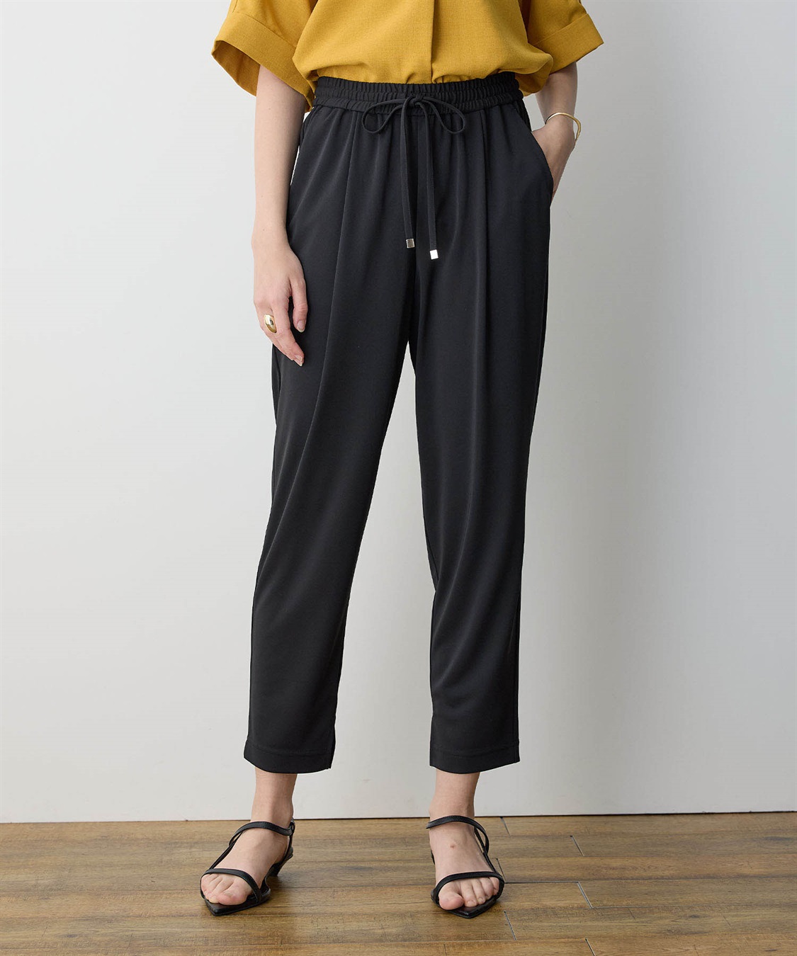 LE SOUK HOLIDAY 【イージーエレガンス】ストレッチタックテーパードパンツ【接触冷感・ウエストゴム・カットソー素材】_sub_5