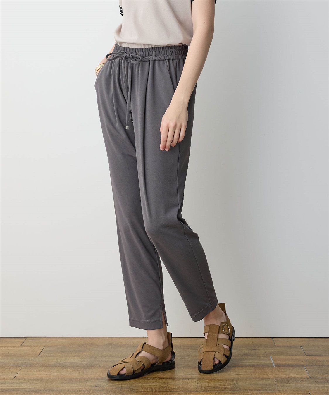 LE SOUK HOLIDAY 【イージーエレガンス】ストレッチタックテーパードパンツ【接触冷感・ウエストゴム・カットソー素材】_sub_7