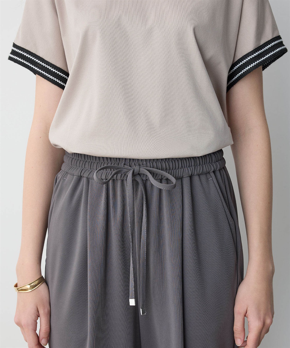 LE SOUK HOLIDAY 【イージーエレガンス】ストレッチタックテーパードパンツ【接触冷感・ウエストゴム・カットソー素材】_sub_15