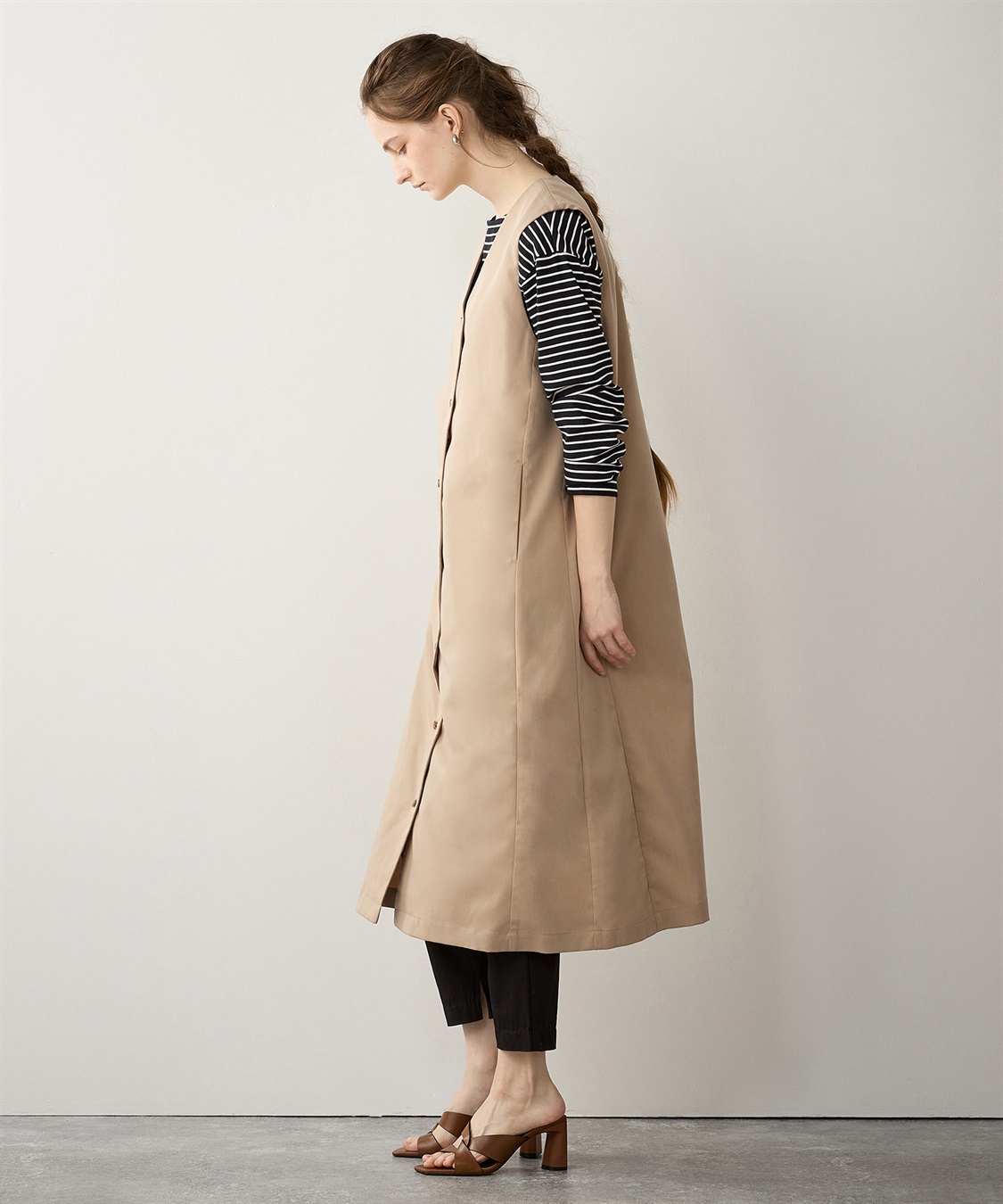 美品✨23区　LIBECOTHICK ロングジレ　ベージュ　麻　大きいサイズ46 美品✨23区 LIBECOTHICK ロングジレ ベージュ 麻 大きいサイズ46