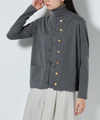 キャッシュウールボタン付きカーディガン 49AV.junko shimada
