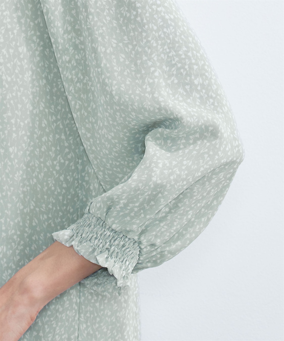 A/C DESIGN BY ALPHA CUBIC 小花柄シャーリングTブラウス_sub_6