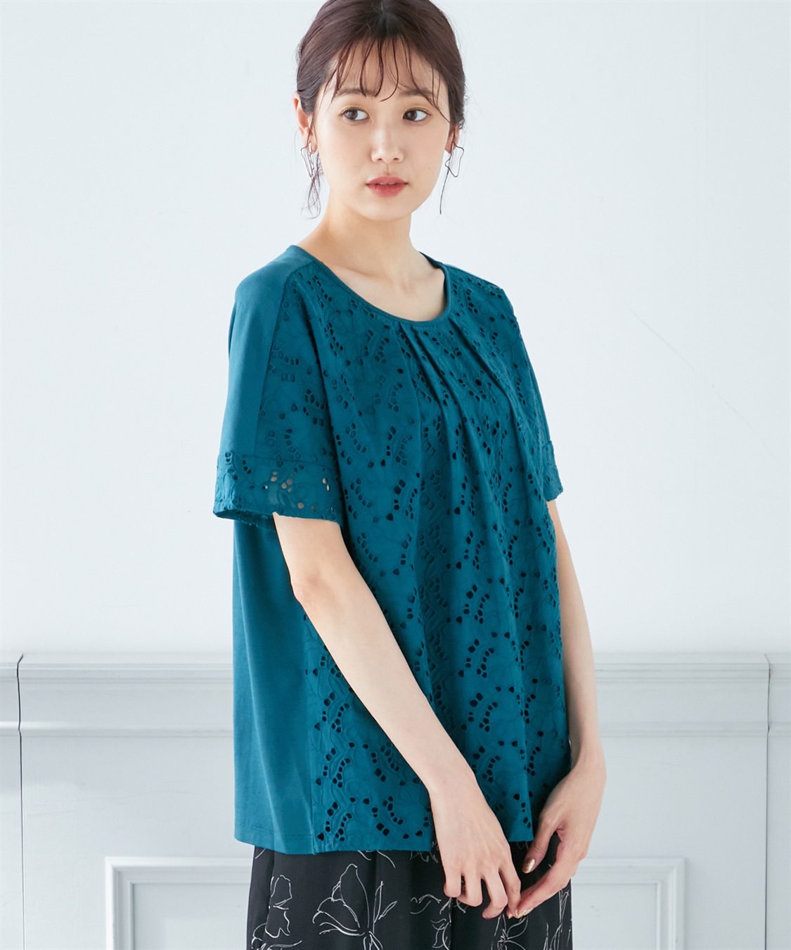 A/C DESIGN BY ALPHA CUBIC 【接触冷感】フロント刺しゅうプルオーバー_sub_1