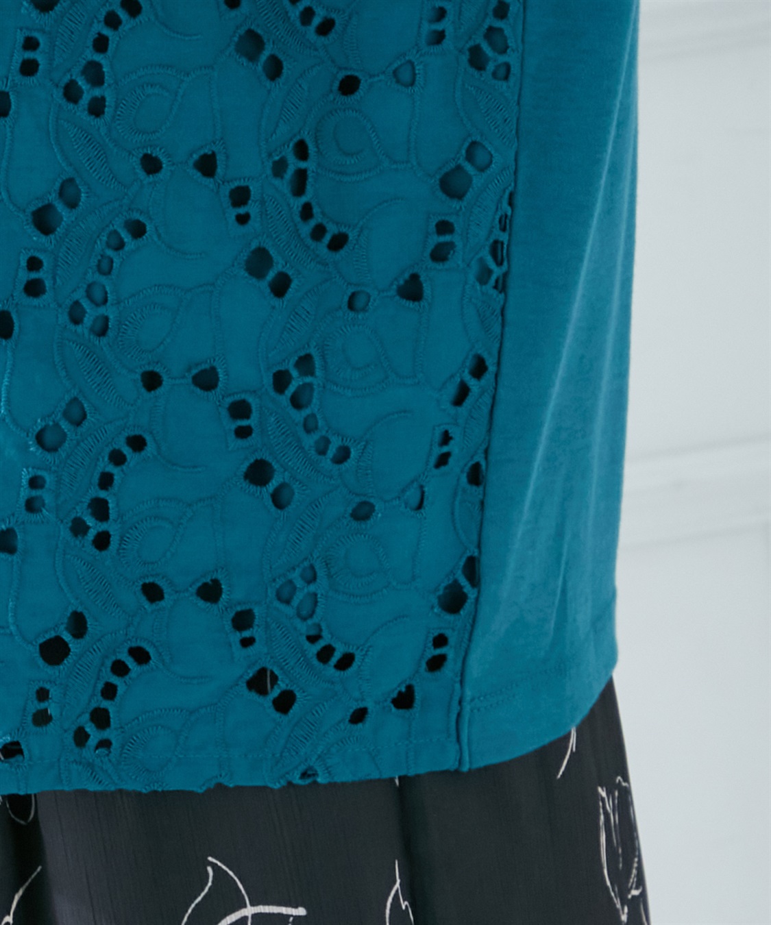 A/C DESIGN BY ALPHA CUBIC 【接触冷感】フロント刺しゅうプルオーバー_sub_6