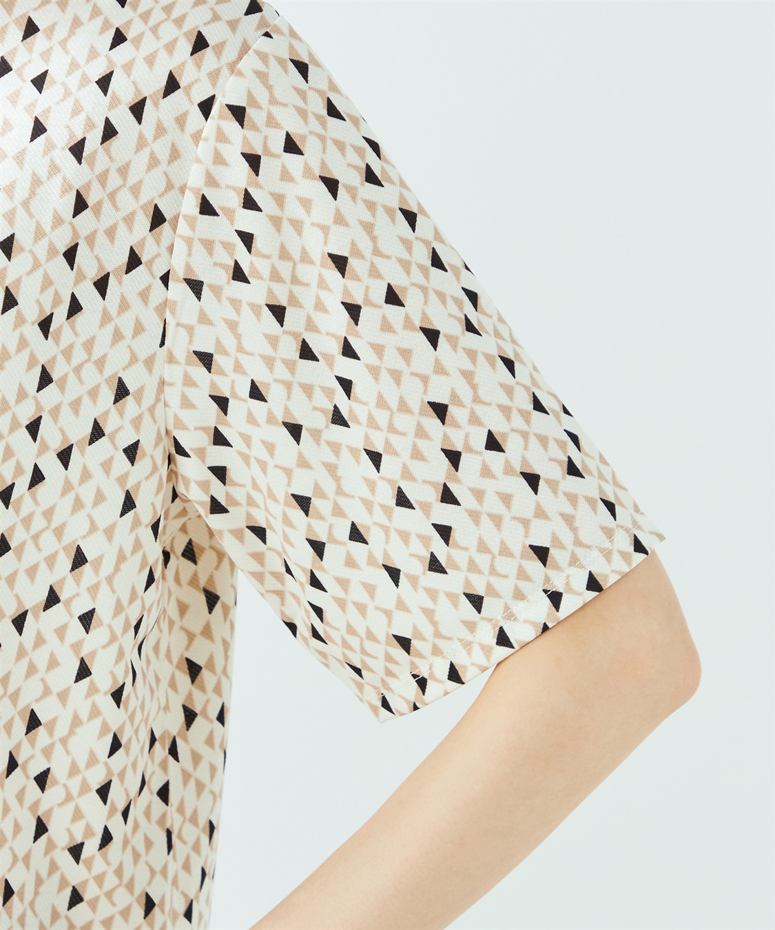 A/C DESIGN BY ALPHA CUBIC 【接触冷感】プリントプルオーバー_sub_4