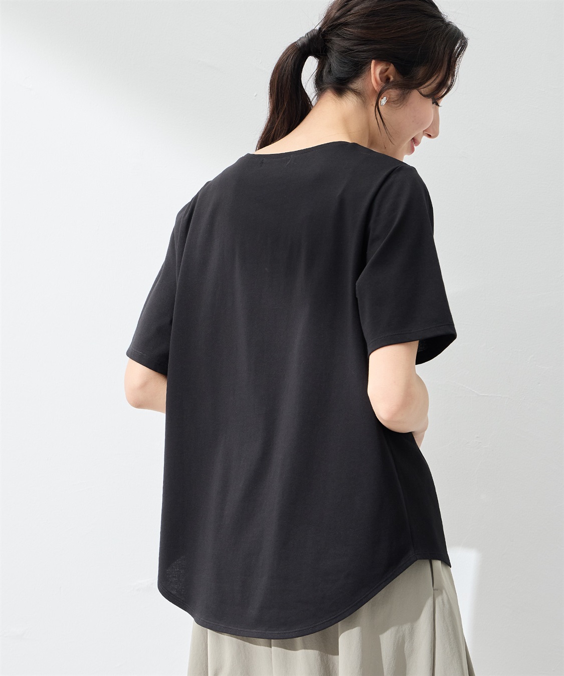 A/C DESIGN BY ALPHA CUBIC 【UVカット】ロゴプリントラウンドヘムTシャツ_sub_11