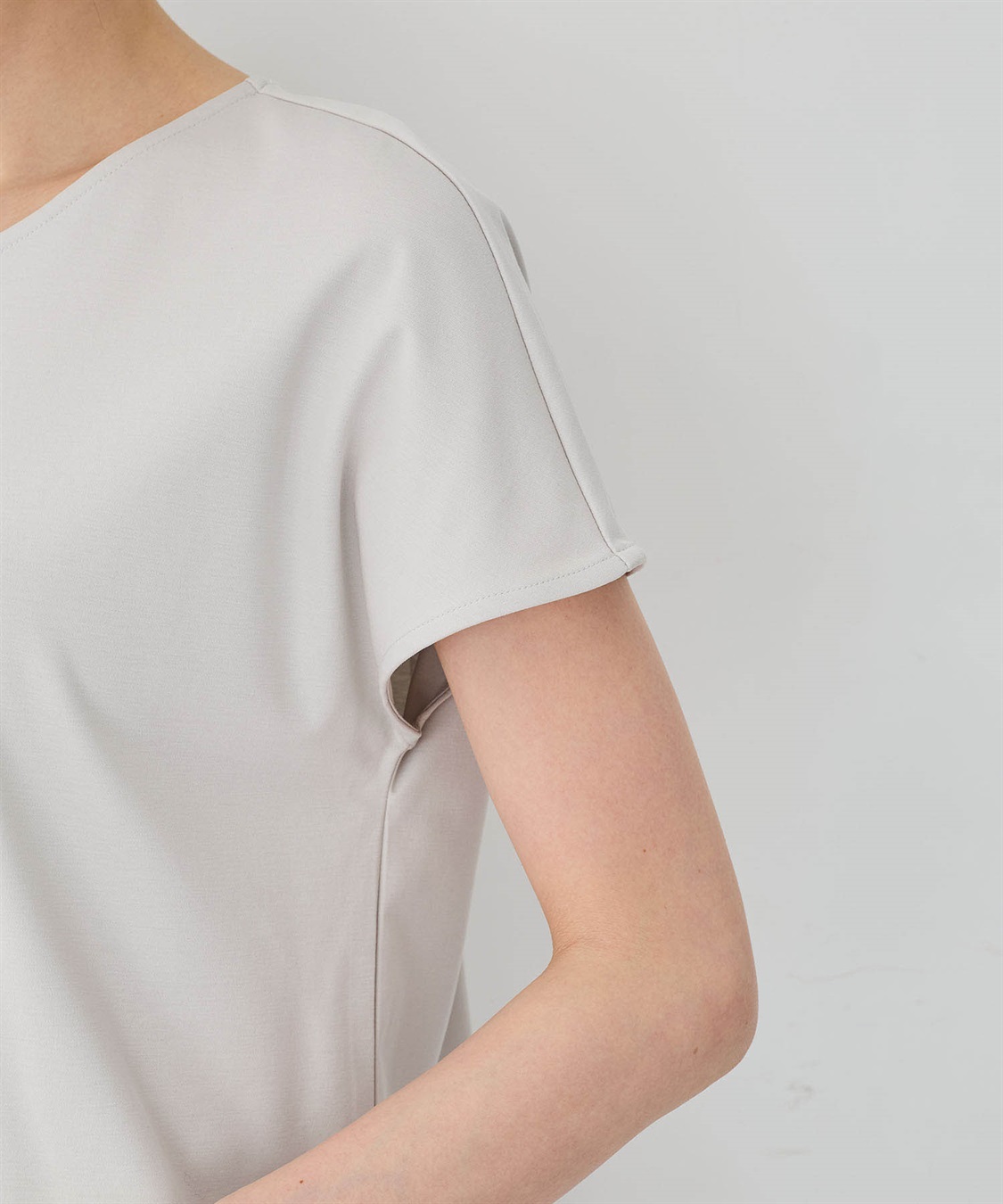 A/C DESIGN BY ALPHA CUBIC フレンチVネックTシャツ【すごツヤ・UVカット・接触冷感】_sub_11