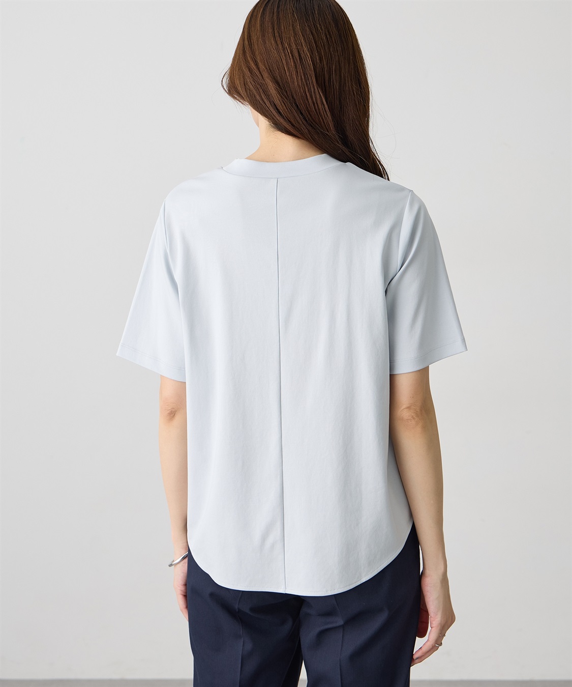 A/C DESIGN BY ALPHA CUBIC モックネック箔プリントロゴTシャツ【すごツヤ・接触冷感・UVカット】_sub_3