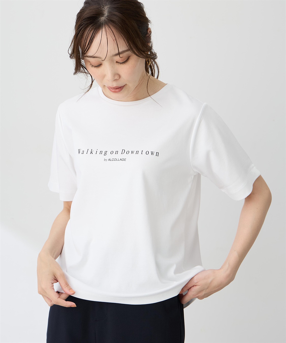 A/C DESIGN BY ALPHA CUBIC 【ALCOLLAGEプリント】ラウンドヘムプリントＴシャツ【すごツヤ・UVカット・接触冷感】_sub_5