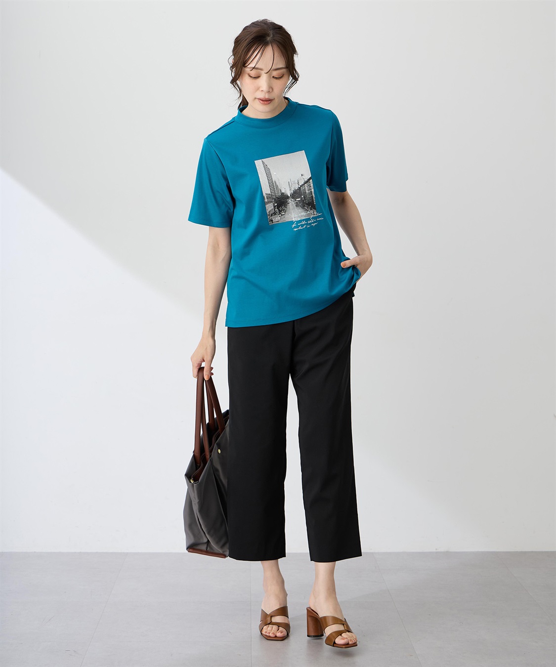 A/C DESIGN BY ALPHA CUBIC 【ALCOLLAGEプリント】フォトプリントモックネックＴシャツ【すごツヤ・UVカット・接触冷感】_sub_12
