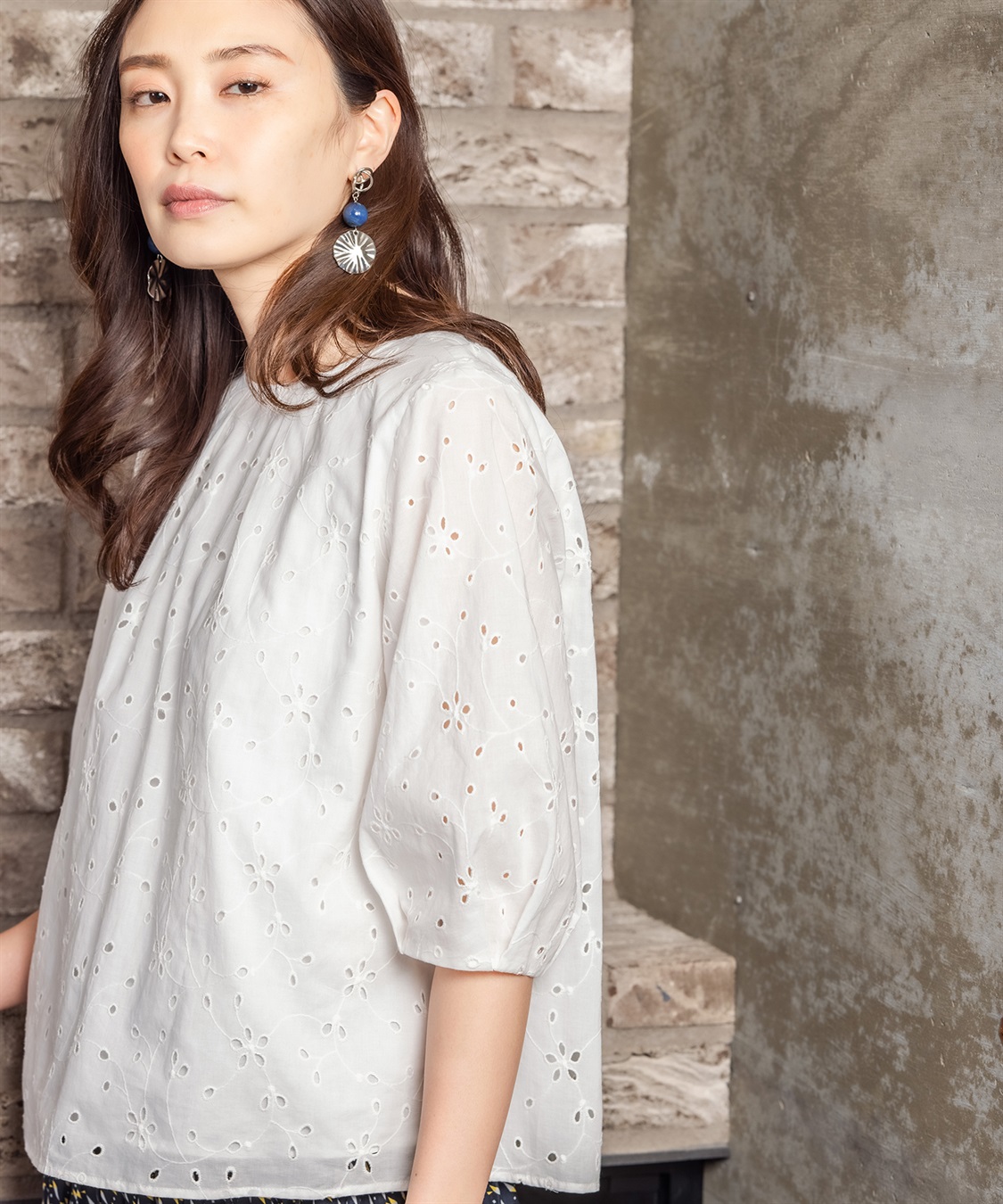 A/C DESIGN BY ALPHA CUBIC 総刺しゅうブラウス_sub_12