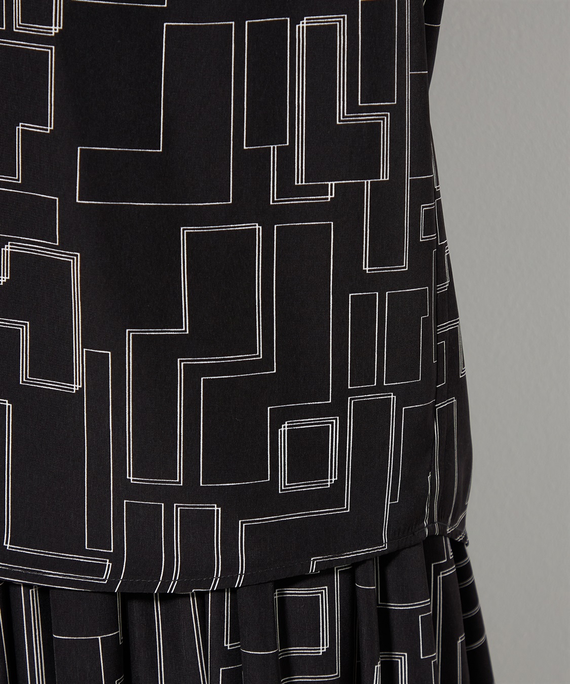 A/C DESIGN BY ALPHA CUBIC 幾何プリントボウタイブラウス_sub_6