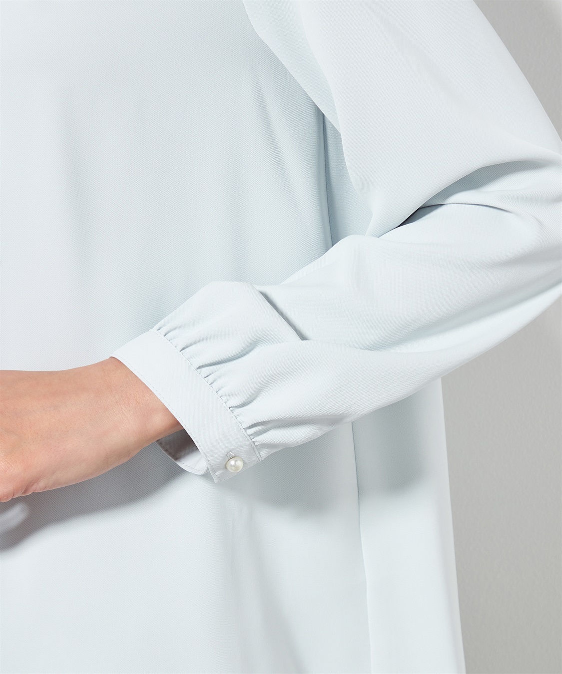 A/C DESIGN BY ALPHA CUBIC パールボタンラッフルタイブラウス_sub_4