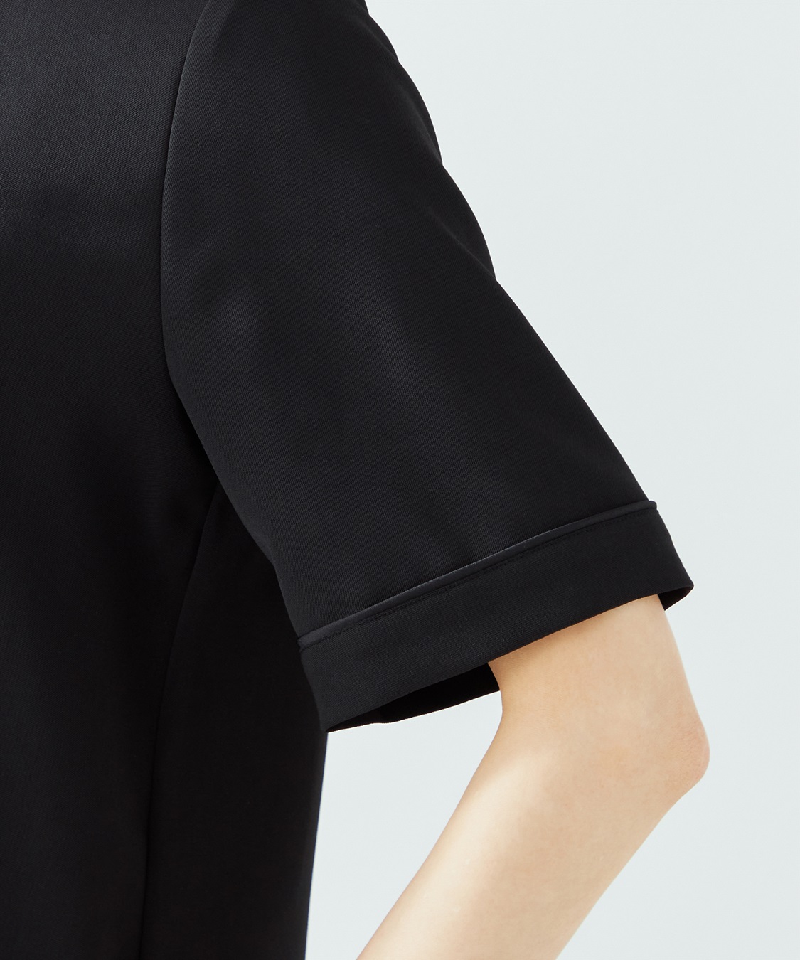 A/C DESIGN BY ALPHA CUBIC 【接触冷感】フロントラインサテンブラウス_sub_5