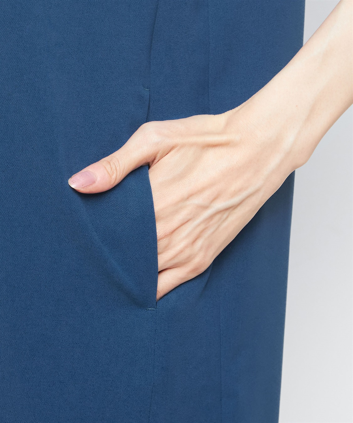 【タグ付き新品未使用】 bitnabi コクーンワンピース⭐︎ネイビー⭐︎前開き bitnabiビンナビ