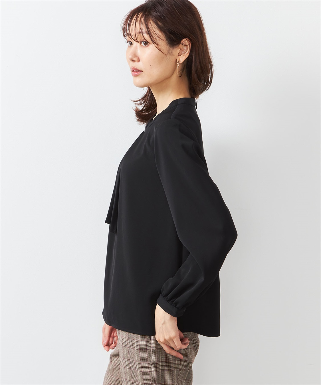 A/C DESIGN BY ALPHA CUBIC メタルパーツ付きボウタイブラウス_sub_1