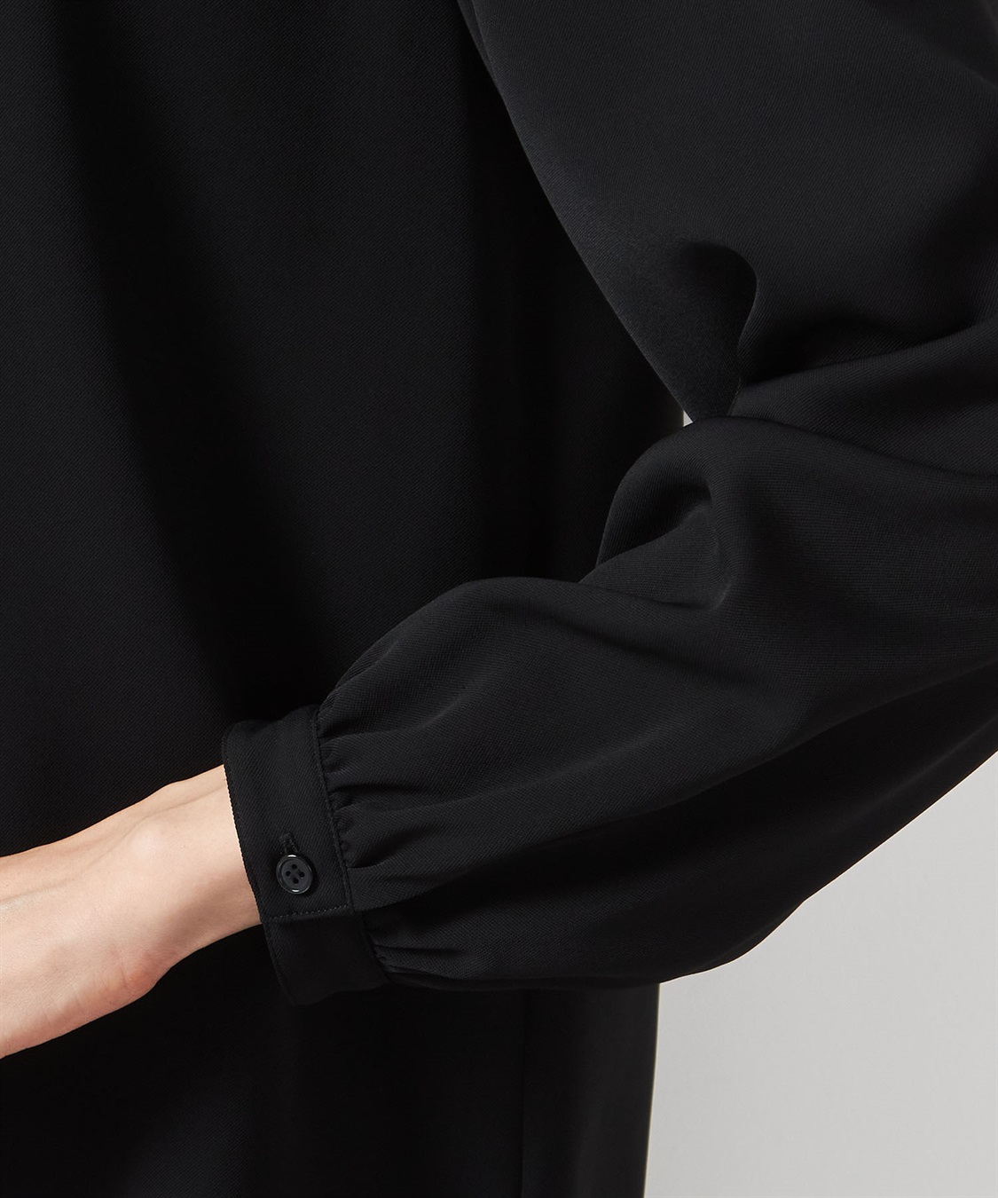 A/C DESIGN BY ALPHA CUBIC メタルパーツ付きボウタイブラウス_sub_5