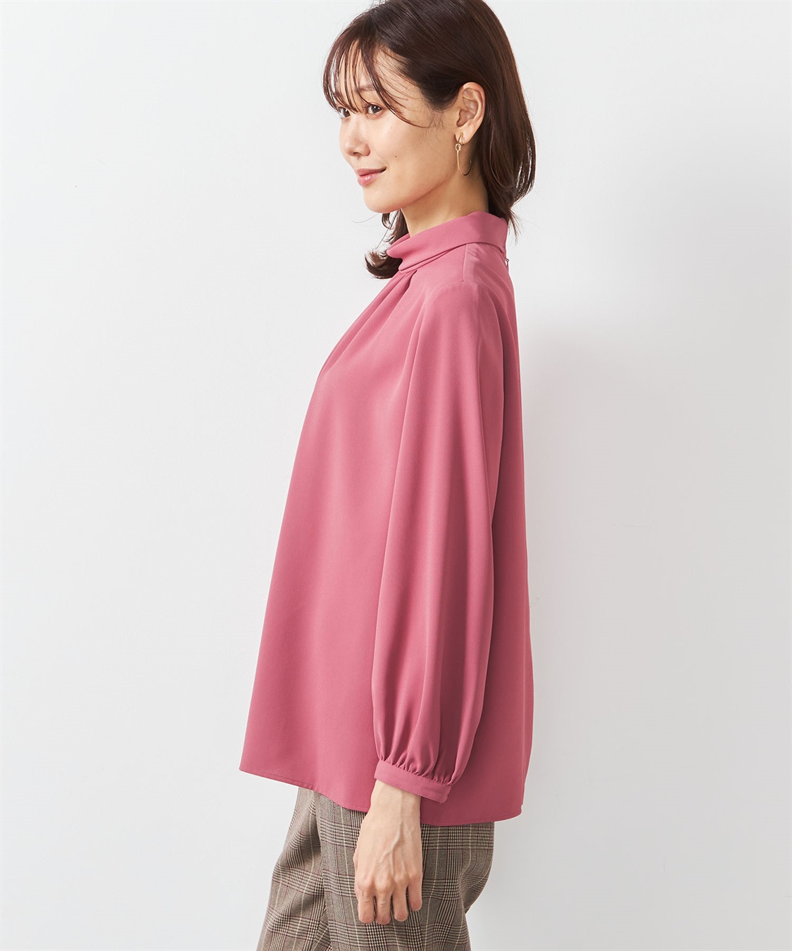 ロールネックブラウス A/C DESIGN BY ALPHA CUBIC｜クロスプラス公式