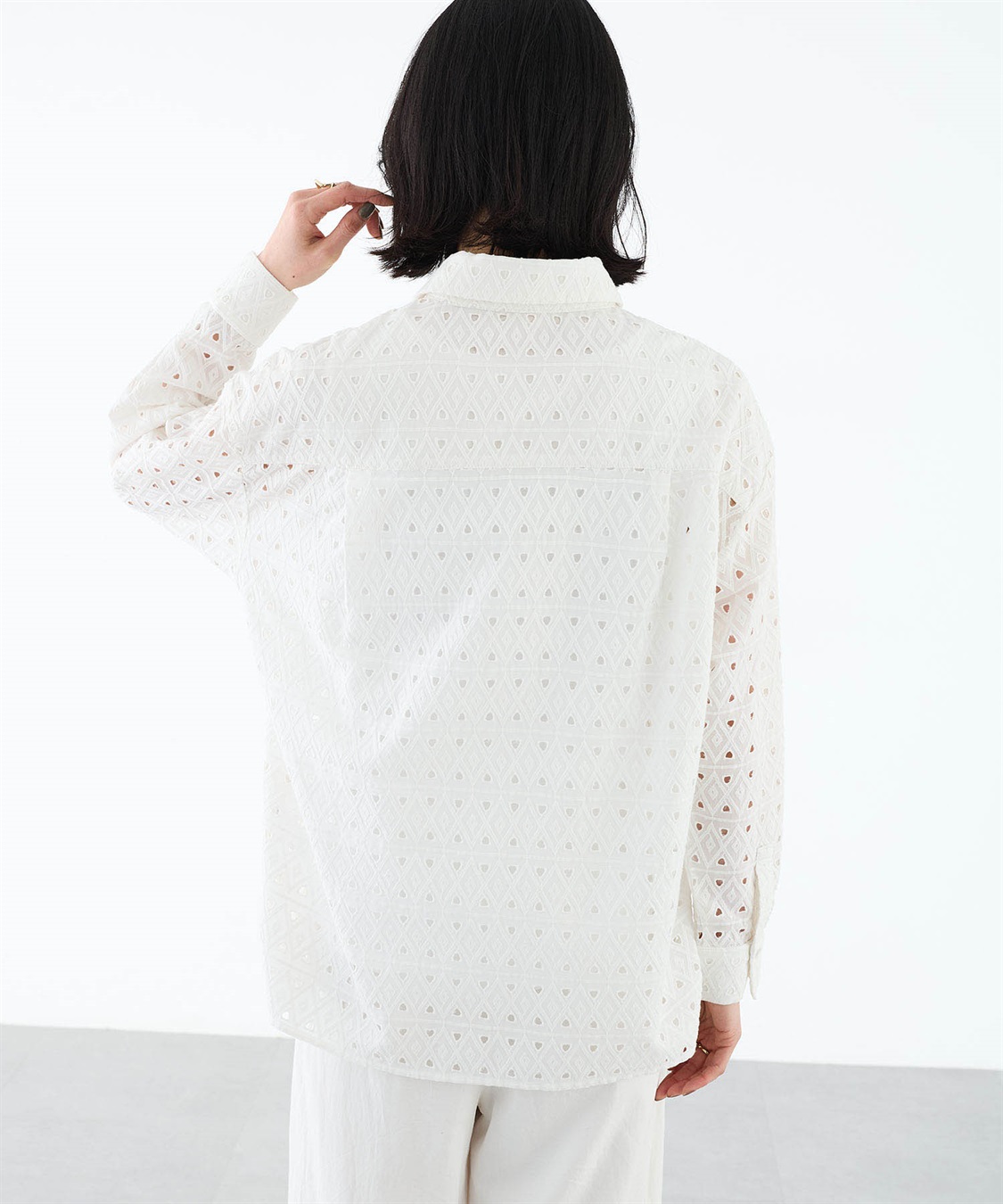 A/C DESIGN BY ALPHA CUBIC 総刺しゅうシャツブラウス_sub_8