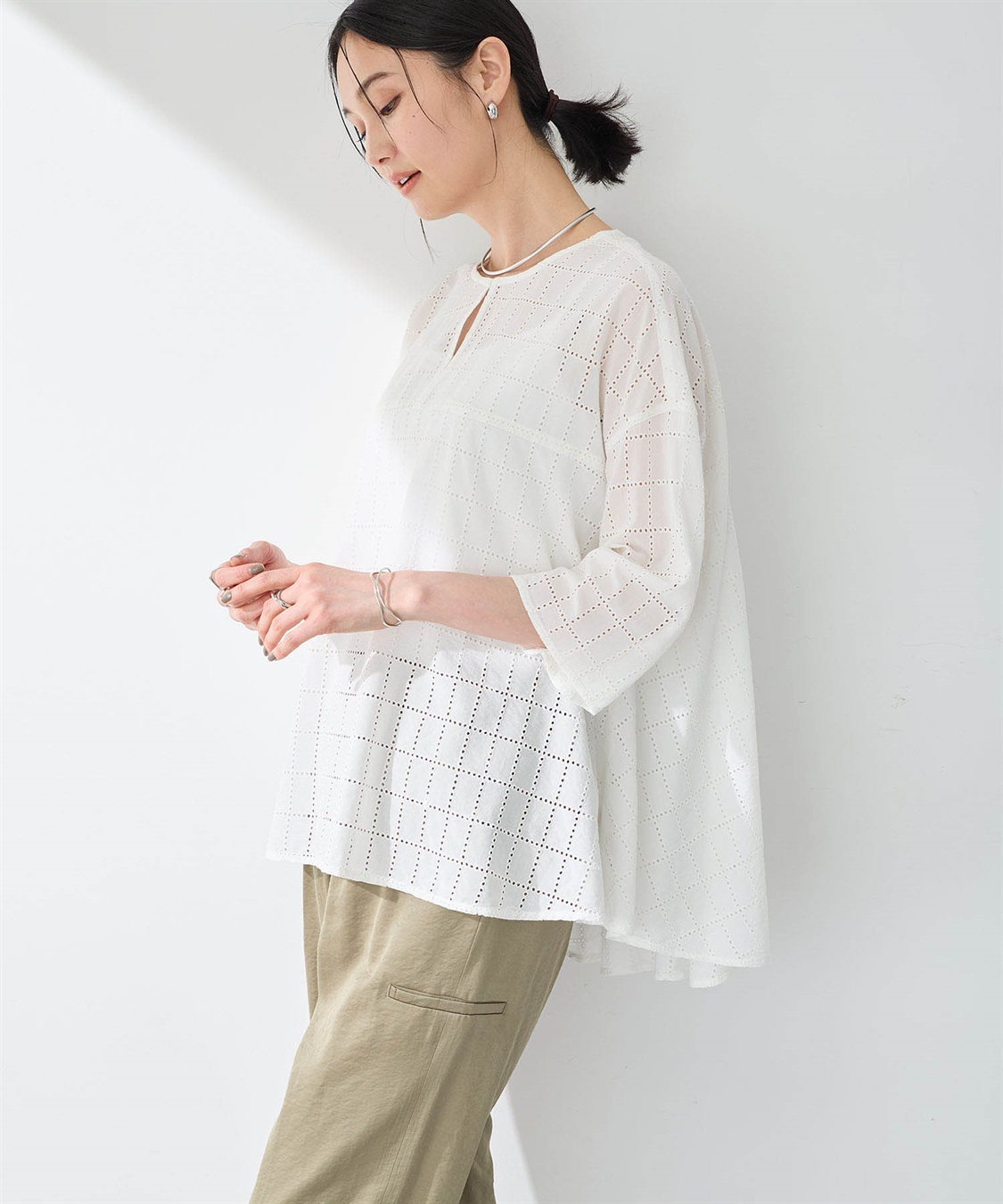A/C DESIGN BY ALPHA CUBIC スクエア刺しゅうブラウス_sub_6