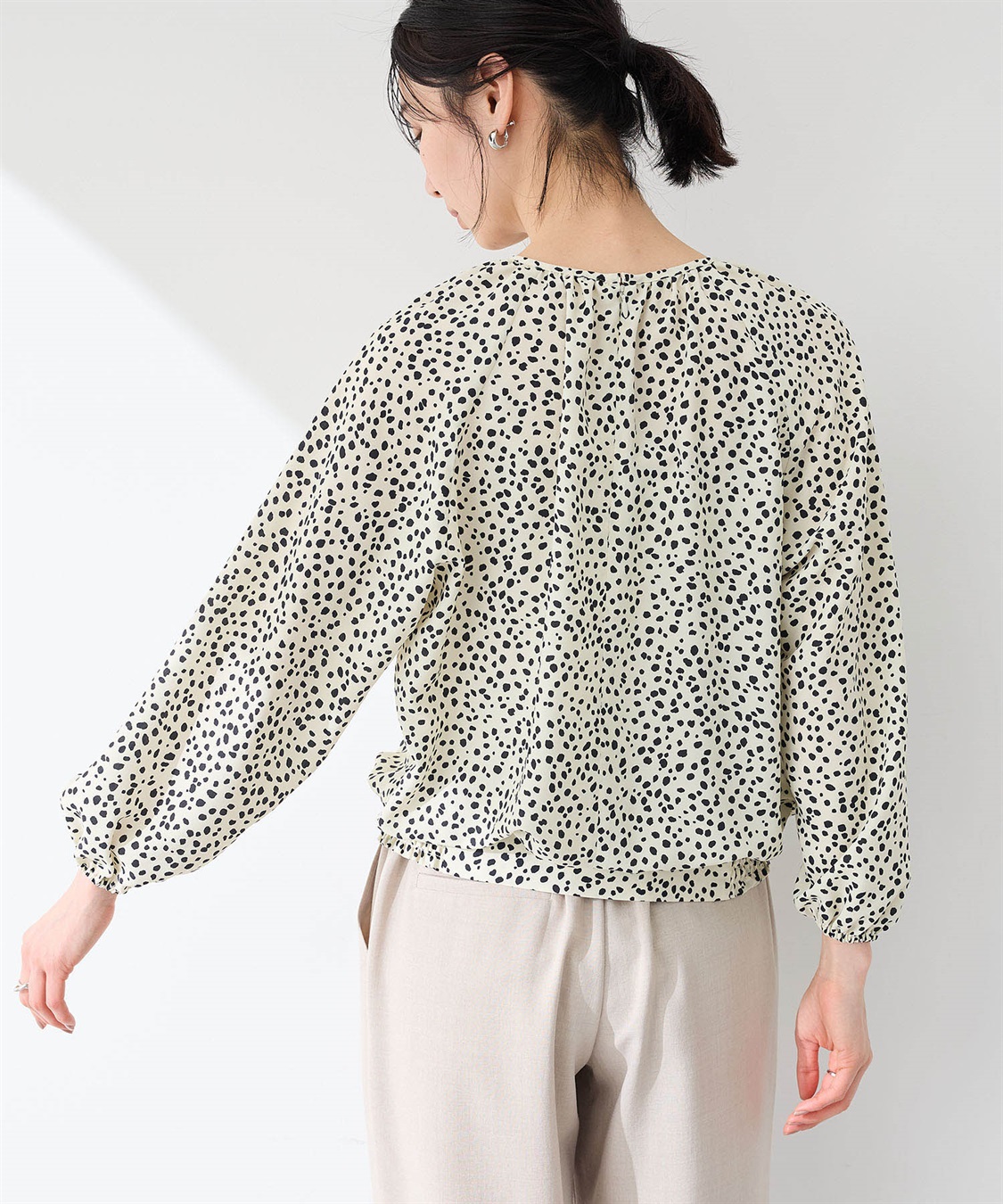 A/C DESIGN BY ALPHA CUBIC 【アルコラージュ】ドットプリントブラウス_sub_11