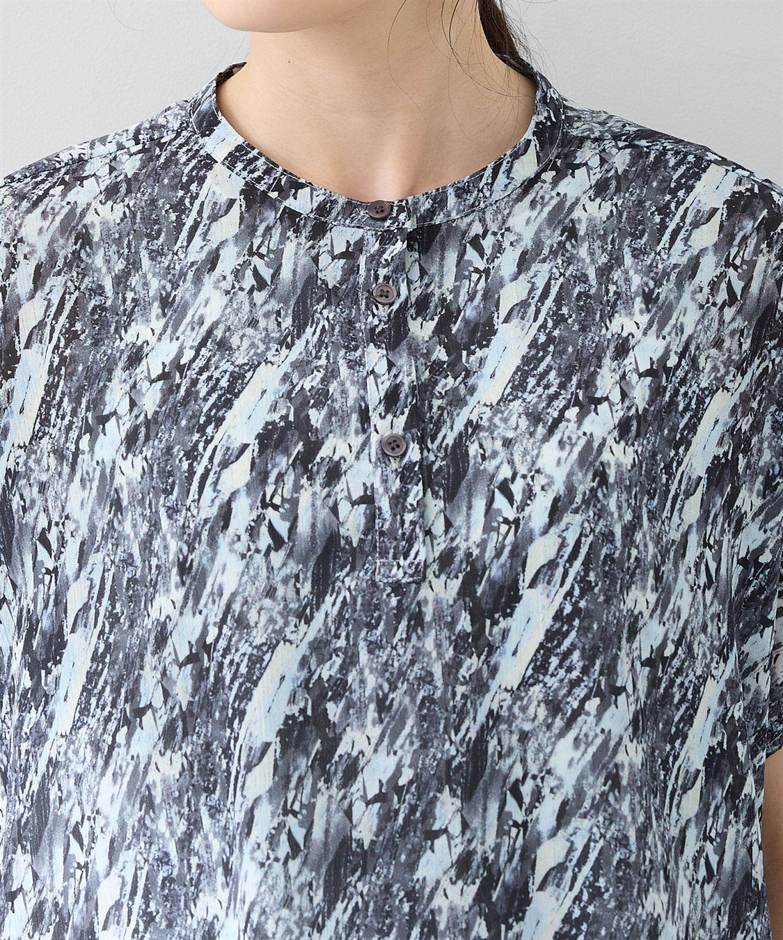 A/C DESIGN BY ALPHA CUBIC 【アルコラージュ】幾何プリントギャザースリーブブラウス_sub_14