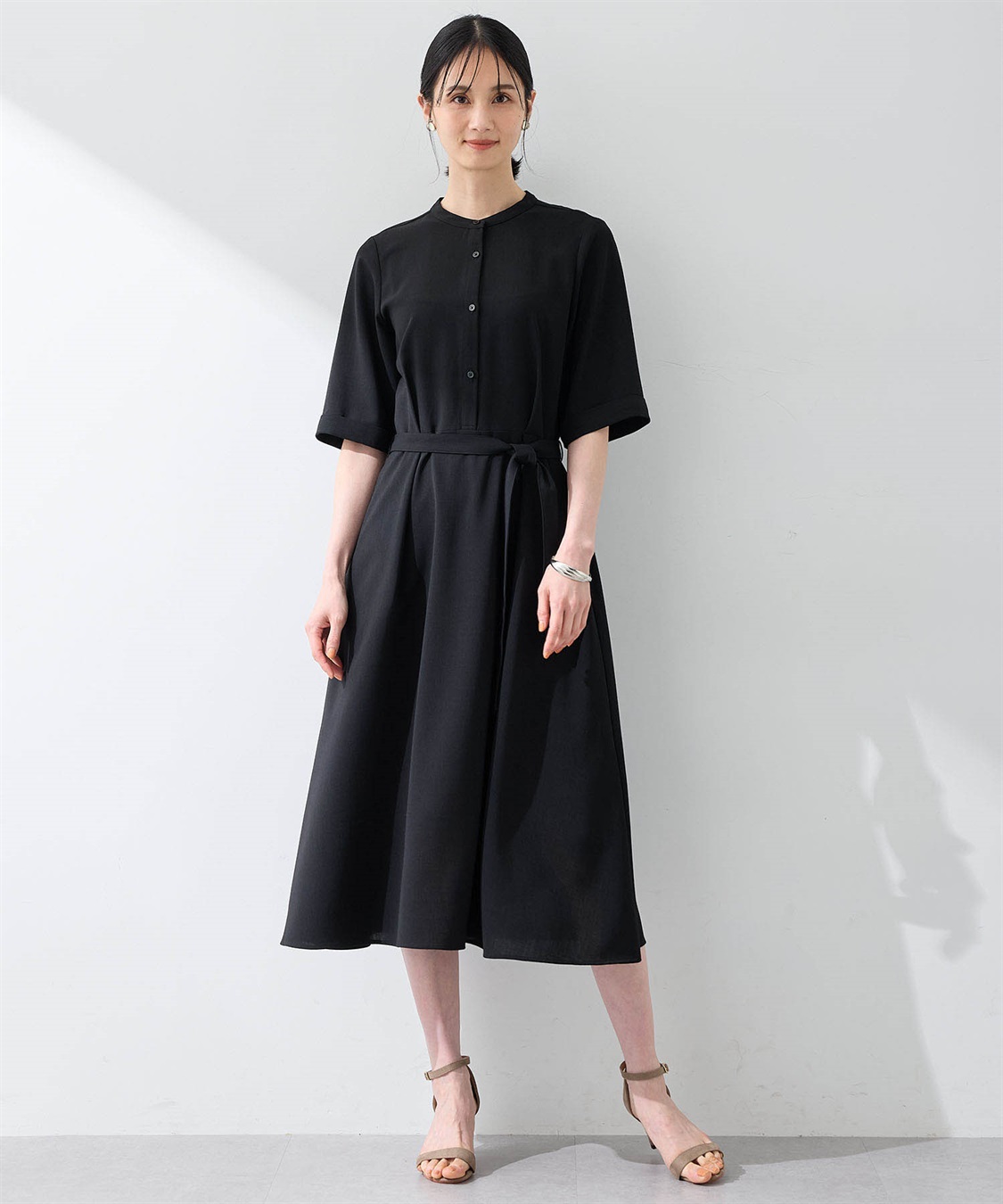 極美品 ランバン 2025SS 完売品 フラワーバックリボン ギャザーワンピース 極美品 ランバン 2025SS 完売品 フラワーバックリボン ギャザー