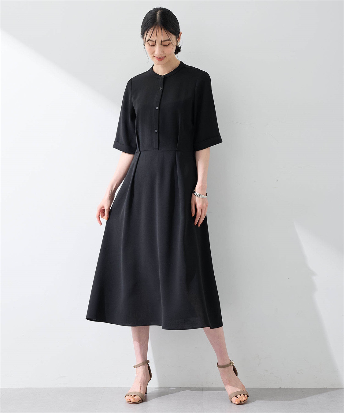 極美品 ランバン 2025SS 完売品 フラワーバックリボン ギャザーワンピース 極美品 ランバン 2025SS 完売品 フラワーバックリボン ギャザー