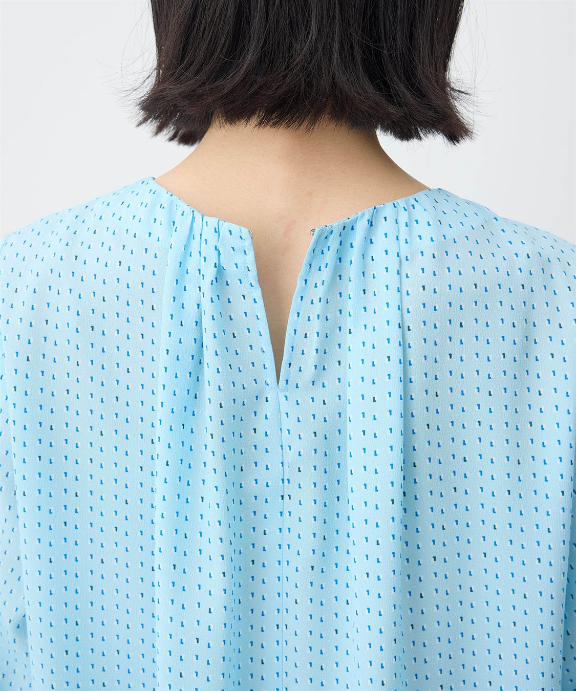 A/C DESIGN BY ALPHA CUBIC 【アルコラージュ】プリントギャザーブラウス_sub_17